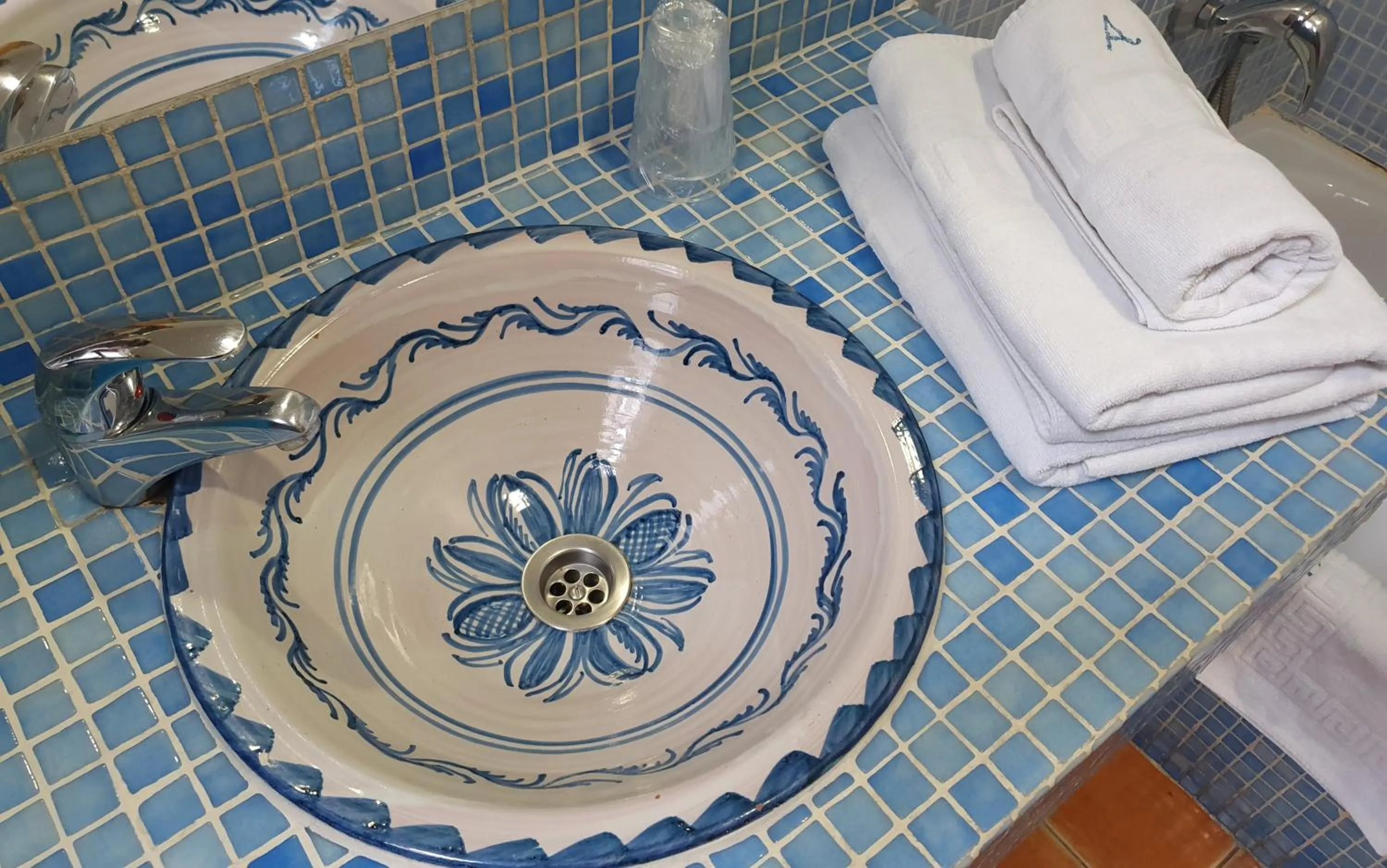 Bathroom in Arteaga Hostal & Baños Arabes Elvira