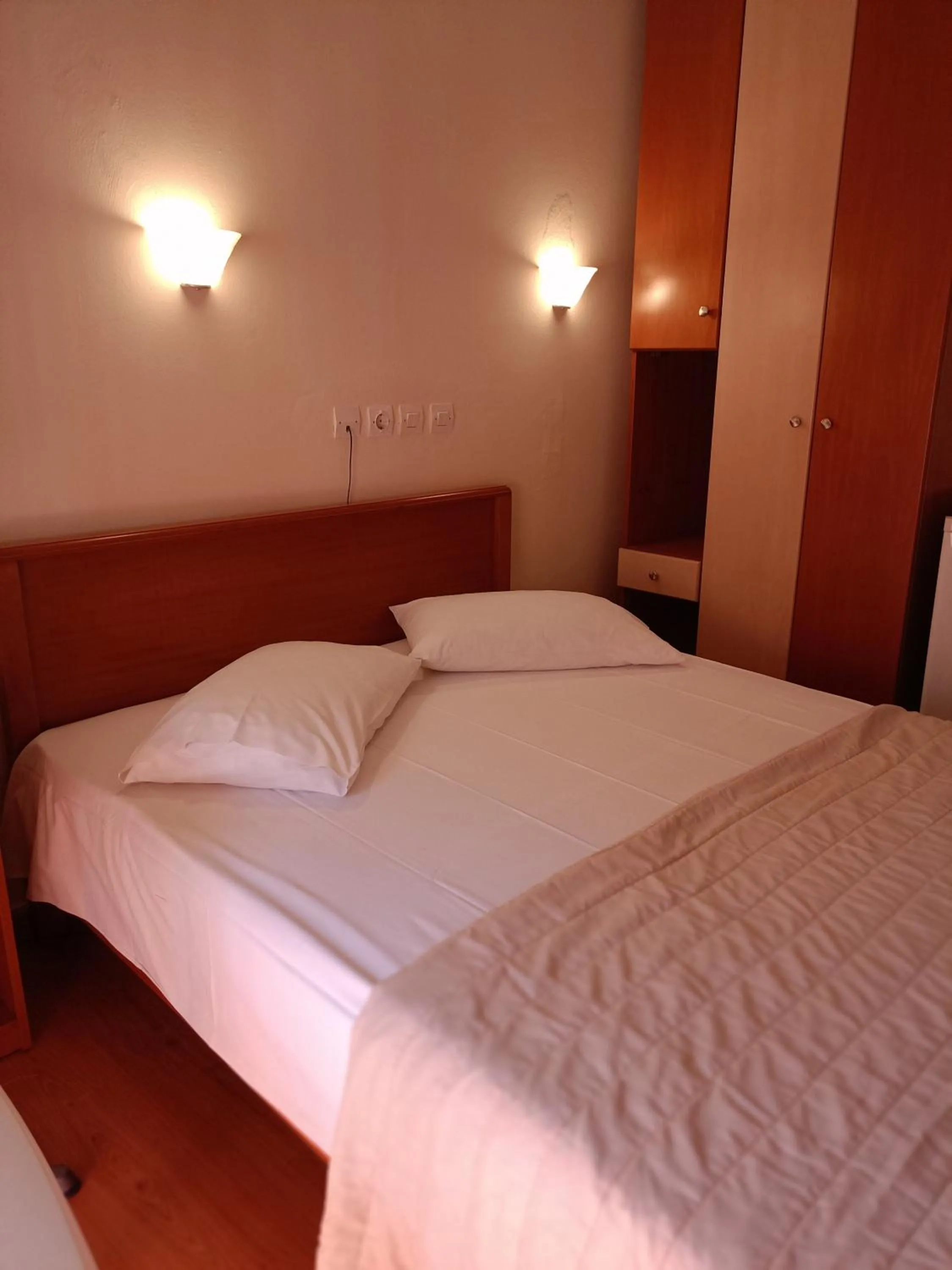 Bedroom, Bed in Efstratios Hotel