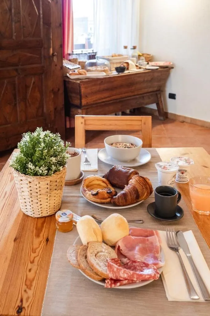 Continental breakfast in Residence Cascina Genzianella
