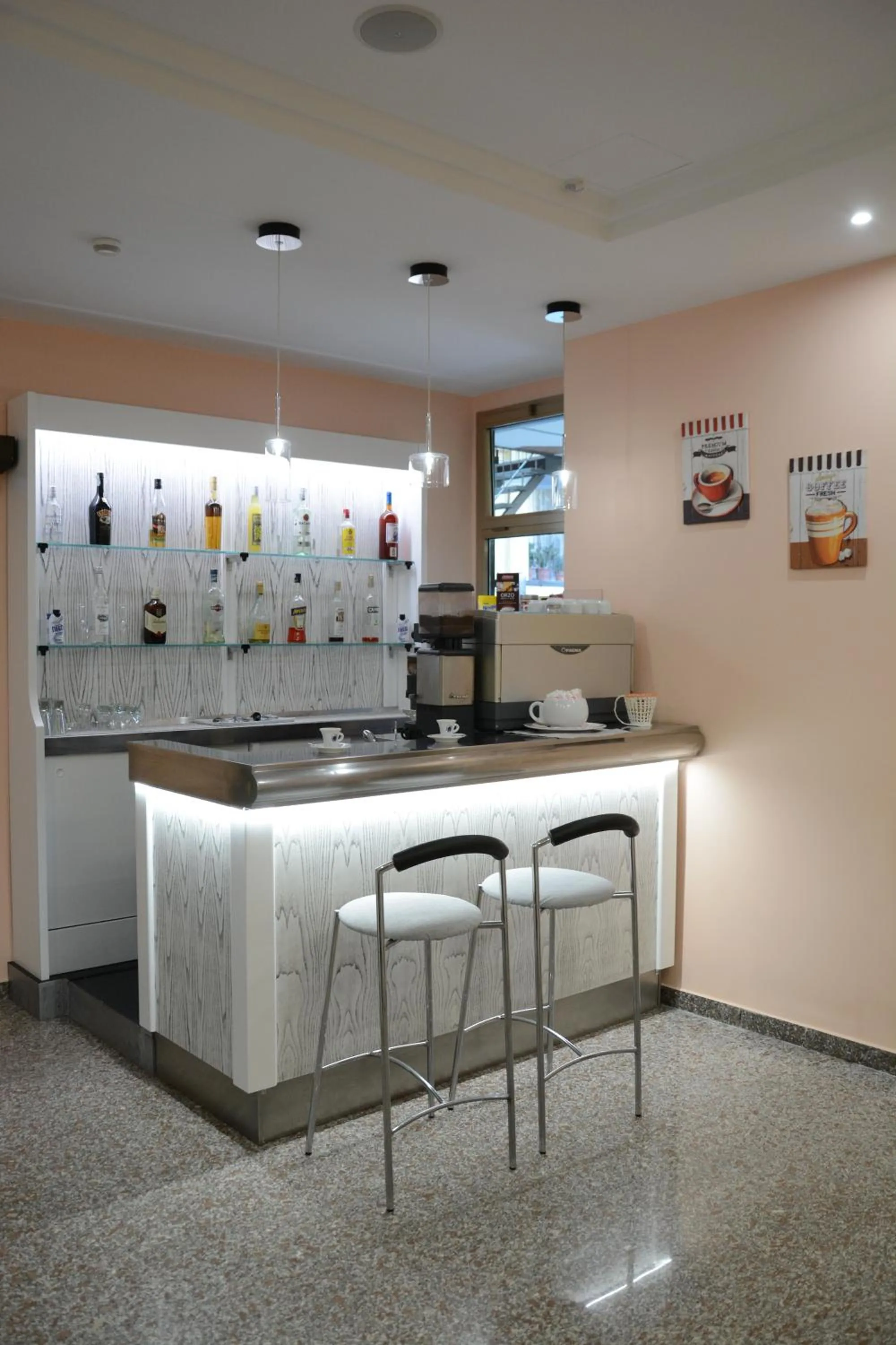 Lounge or bar in Hotel Dei Pini