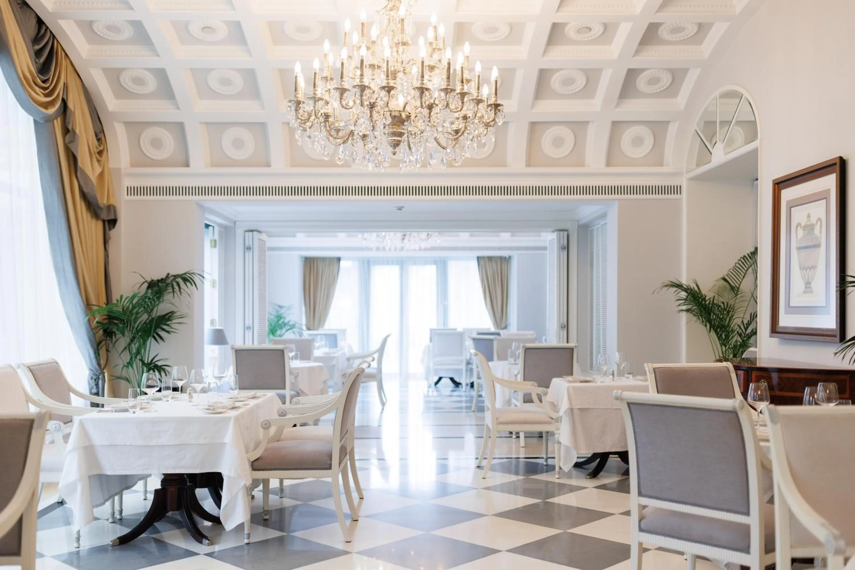 Restaurant/places to eat in InterContinental - Kyiv by IHG