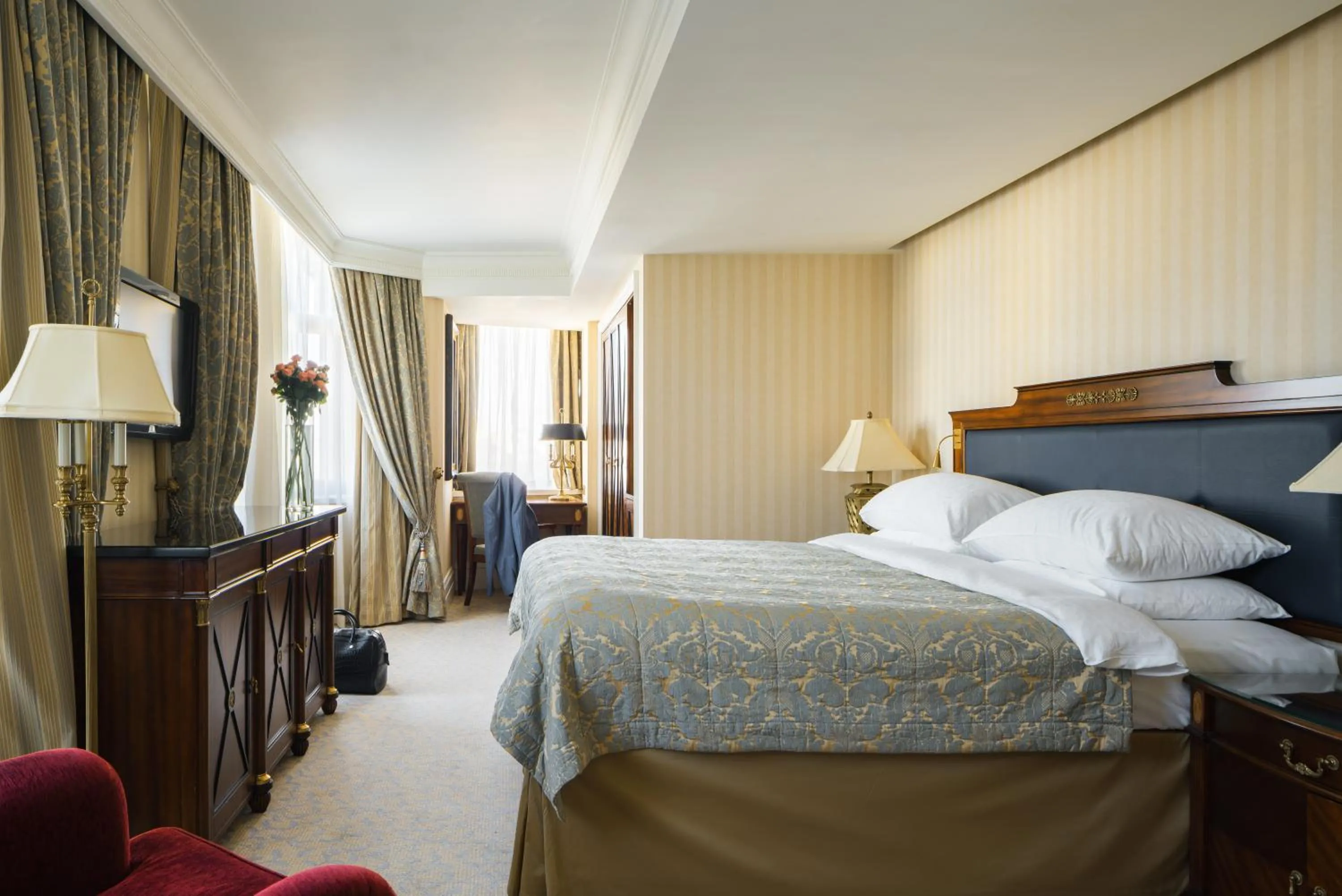 Photo of the whole room, Bed in InterContinental - Kyiv by IHG