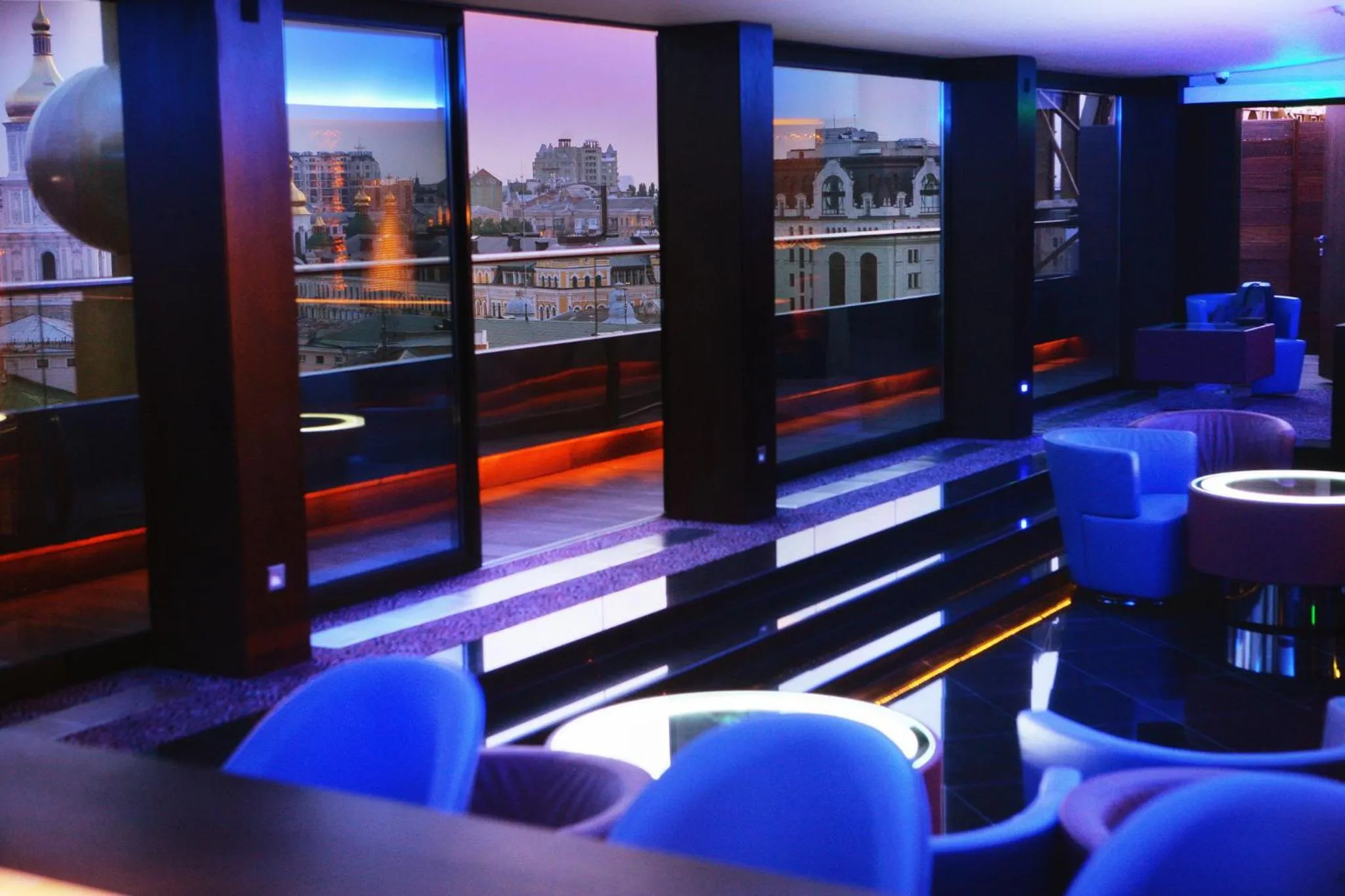 Lounge or bar in InterContinental - Kyiv by IHG