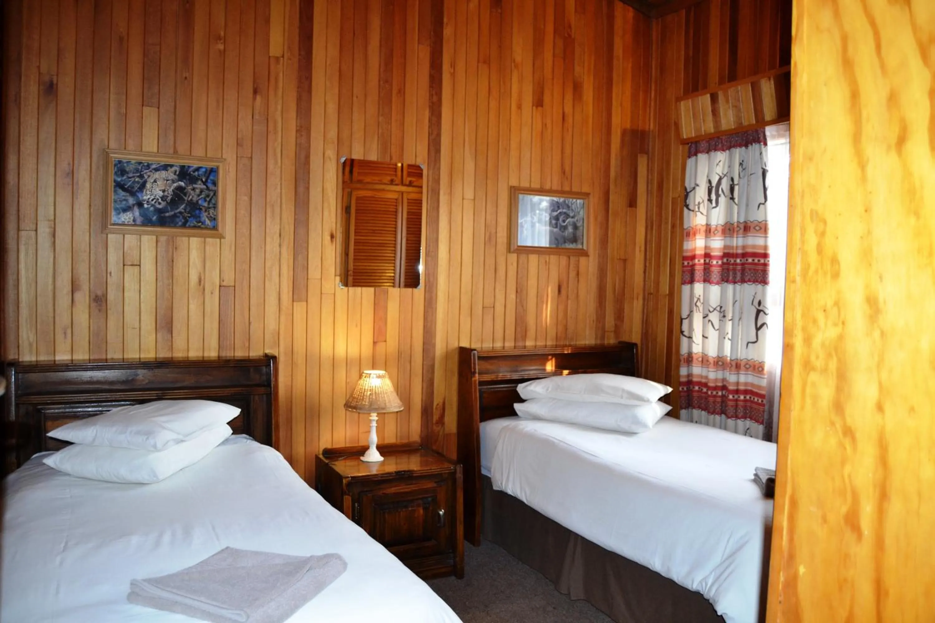 Bedroom, Bed in Log Cabin & Settlers Village