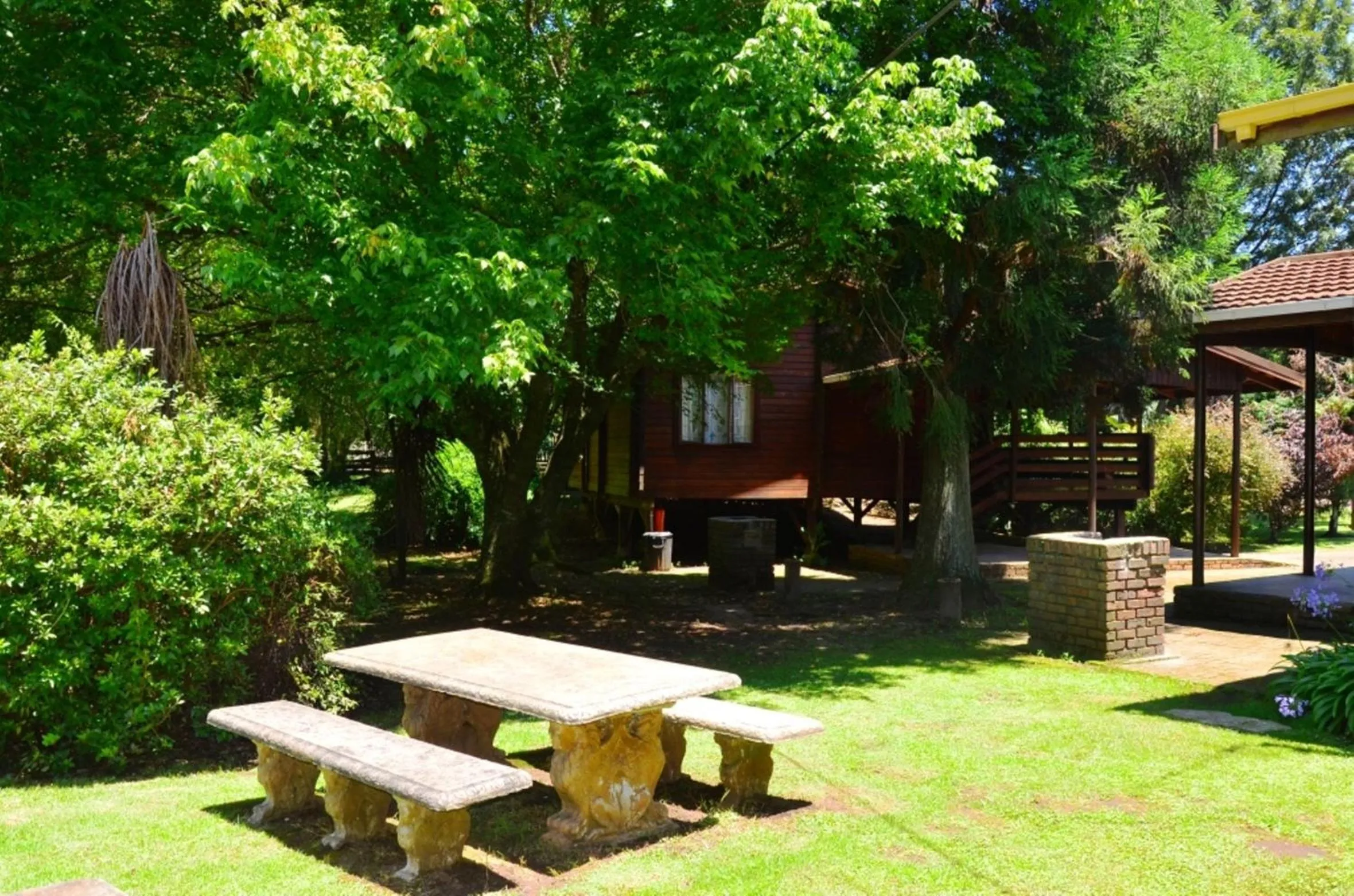 Spring in Log Cabin & Settlers Village