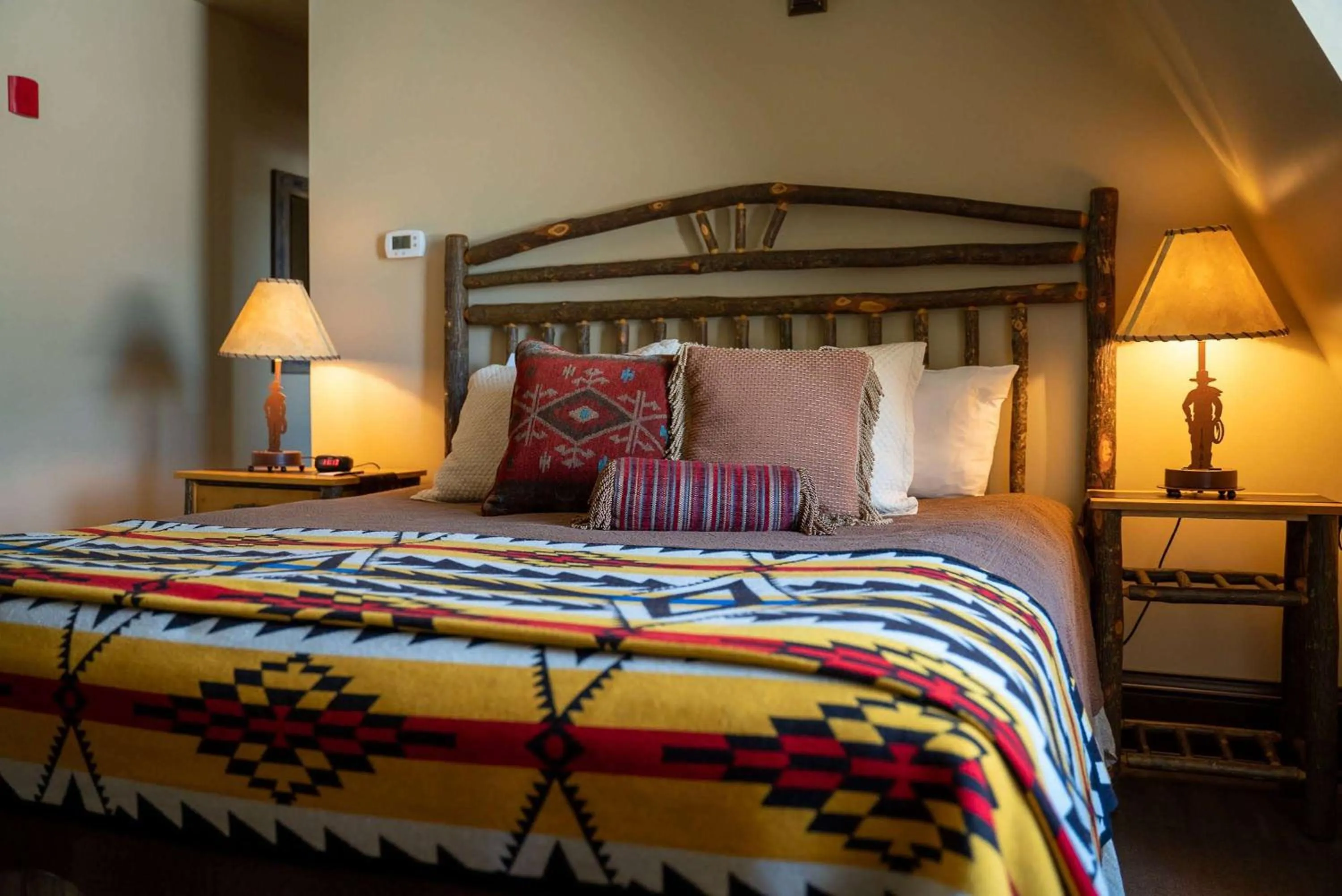 Bedroom, Bed in Sheridan Inn - Best Western Signature Collection