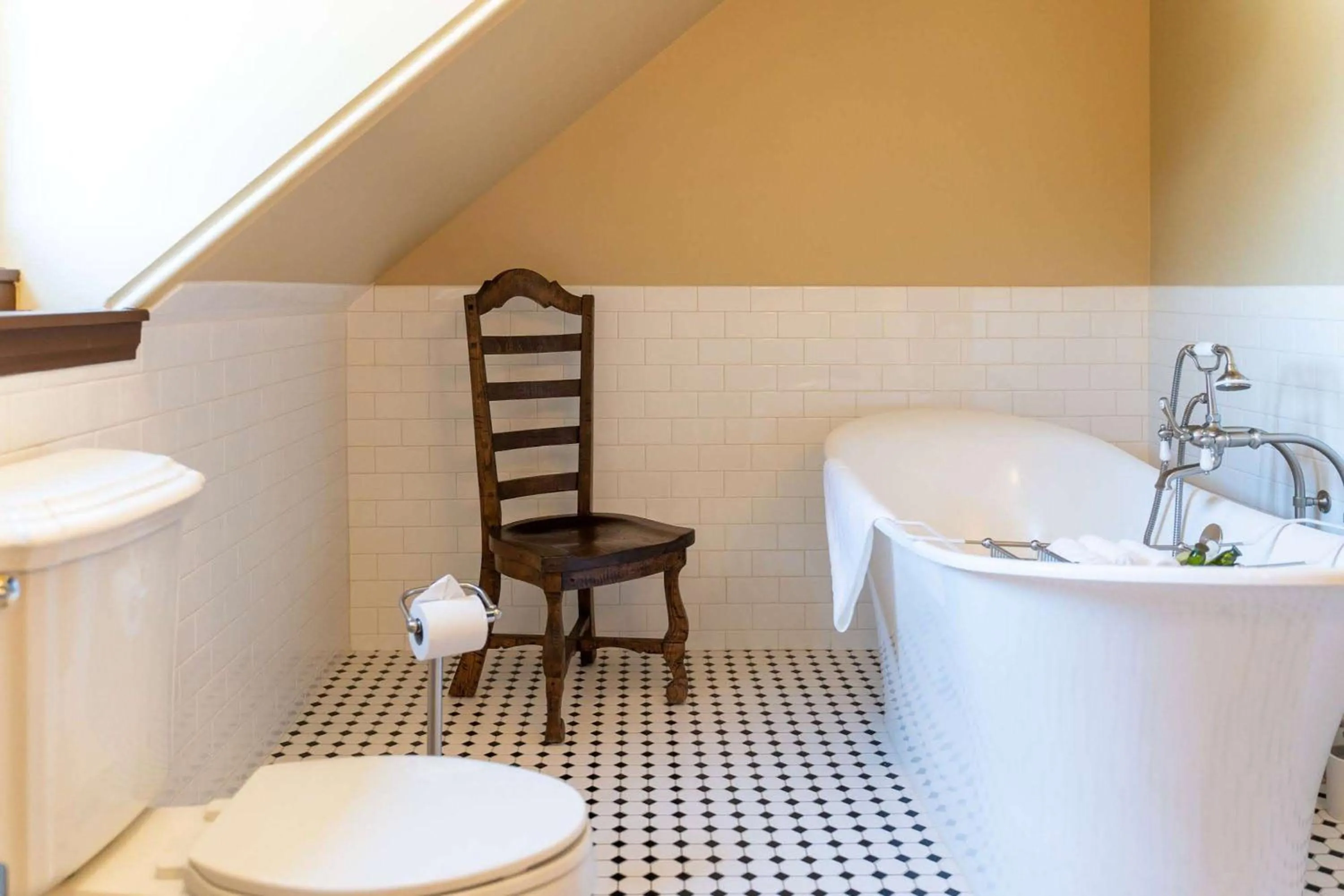 Bathroom in Sheridan Inn - Best Western Signature Collection