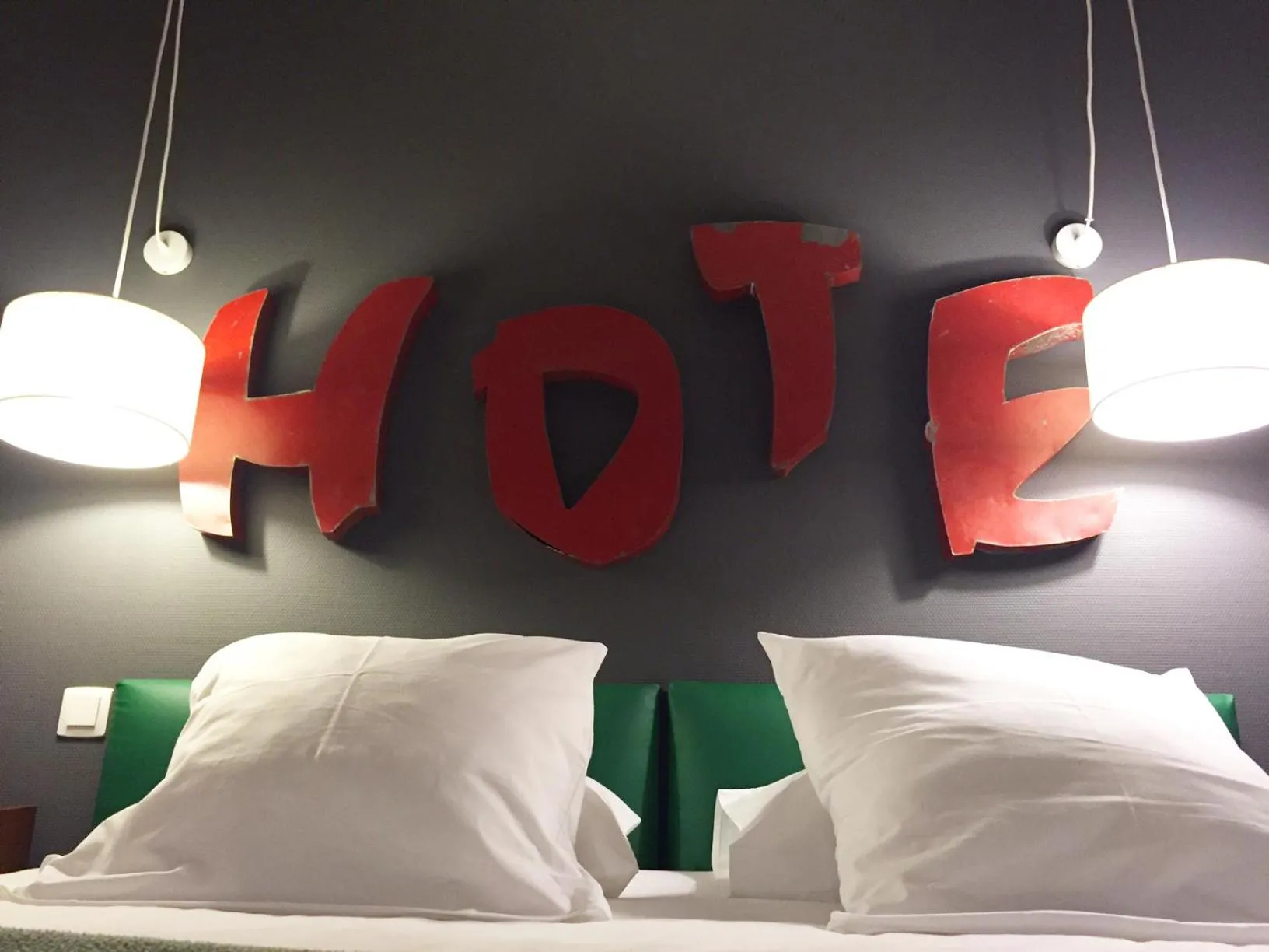 Decorative detail, Bed in Hotel Auberge des Remparts