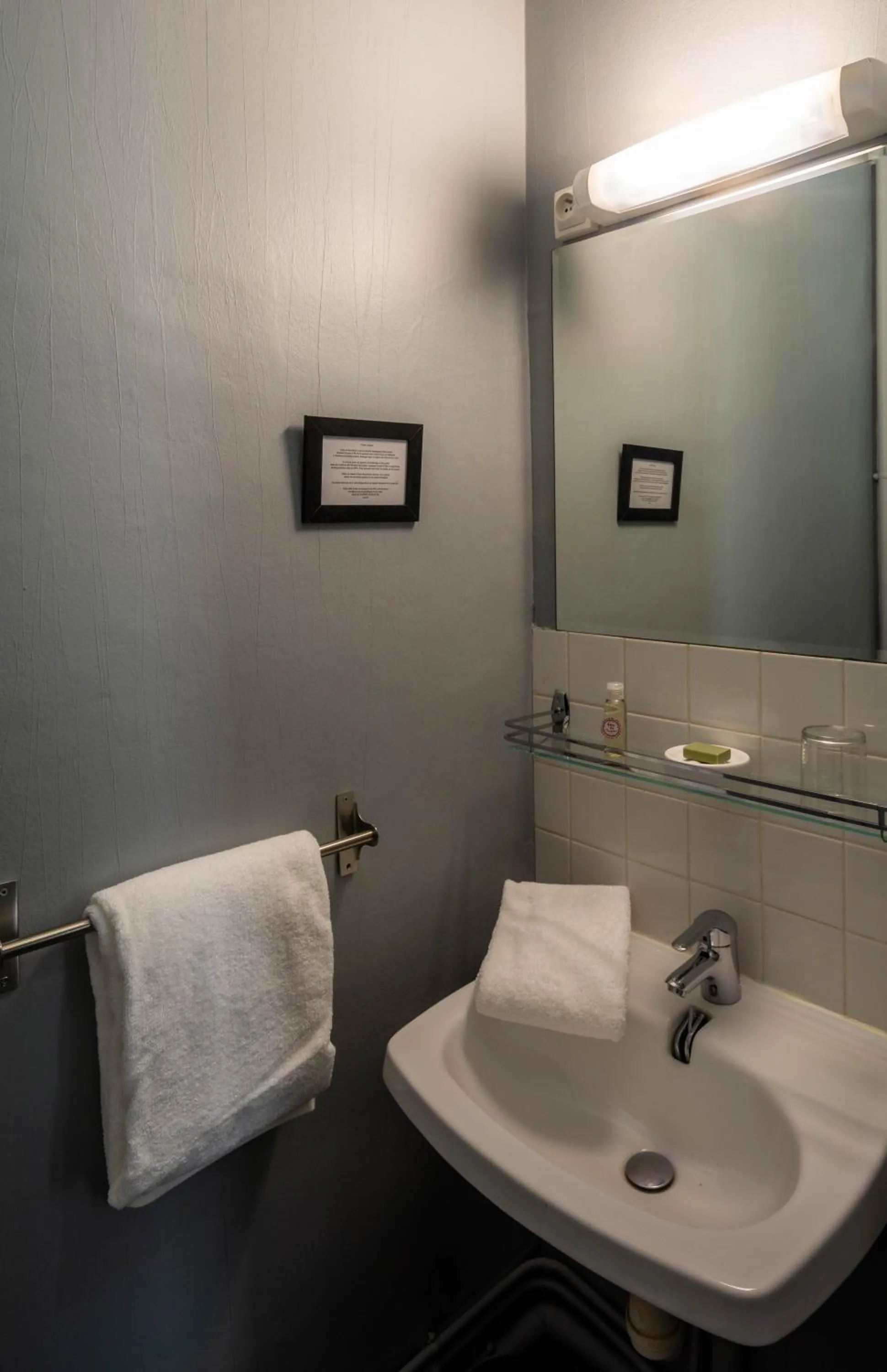 Bathroom in Hotel Auberge des Remparts