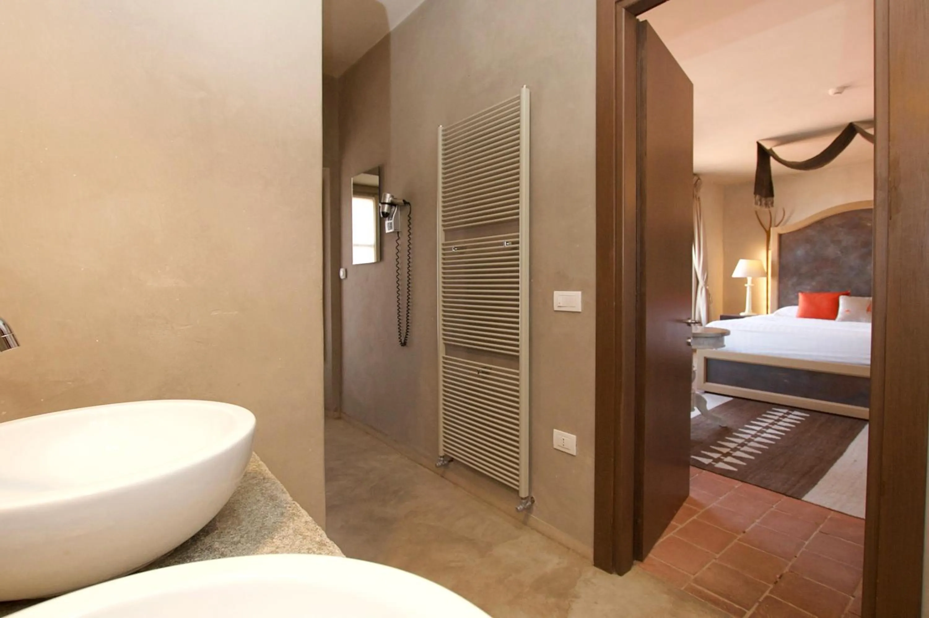 Bathroom, Bed in Hotel San Giovanni Resort
