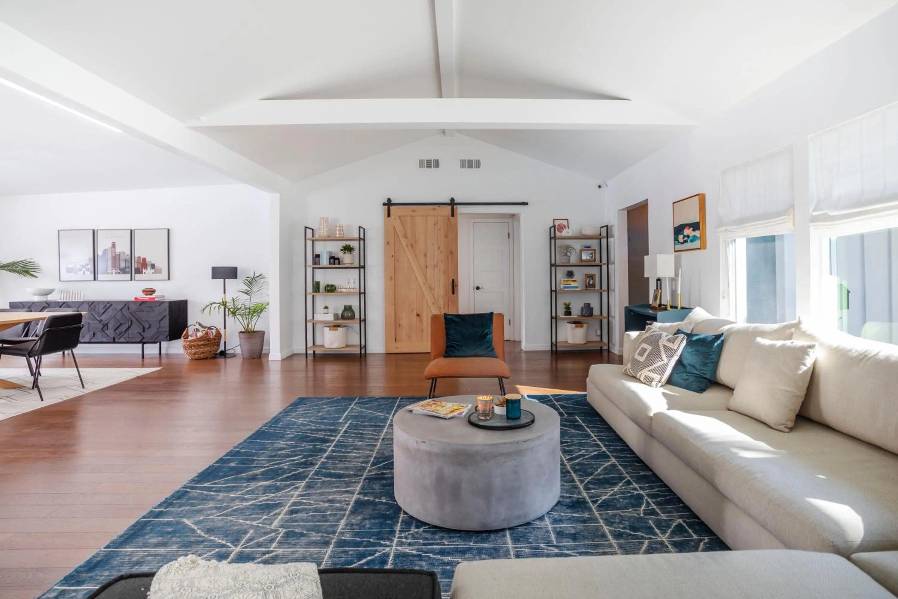 TV and multimedia in Enchanting Sherman Oaks Home With Pool permit #HSR two five zero zero 3222