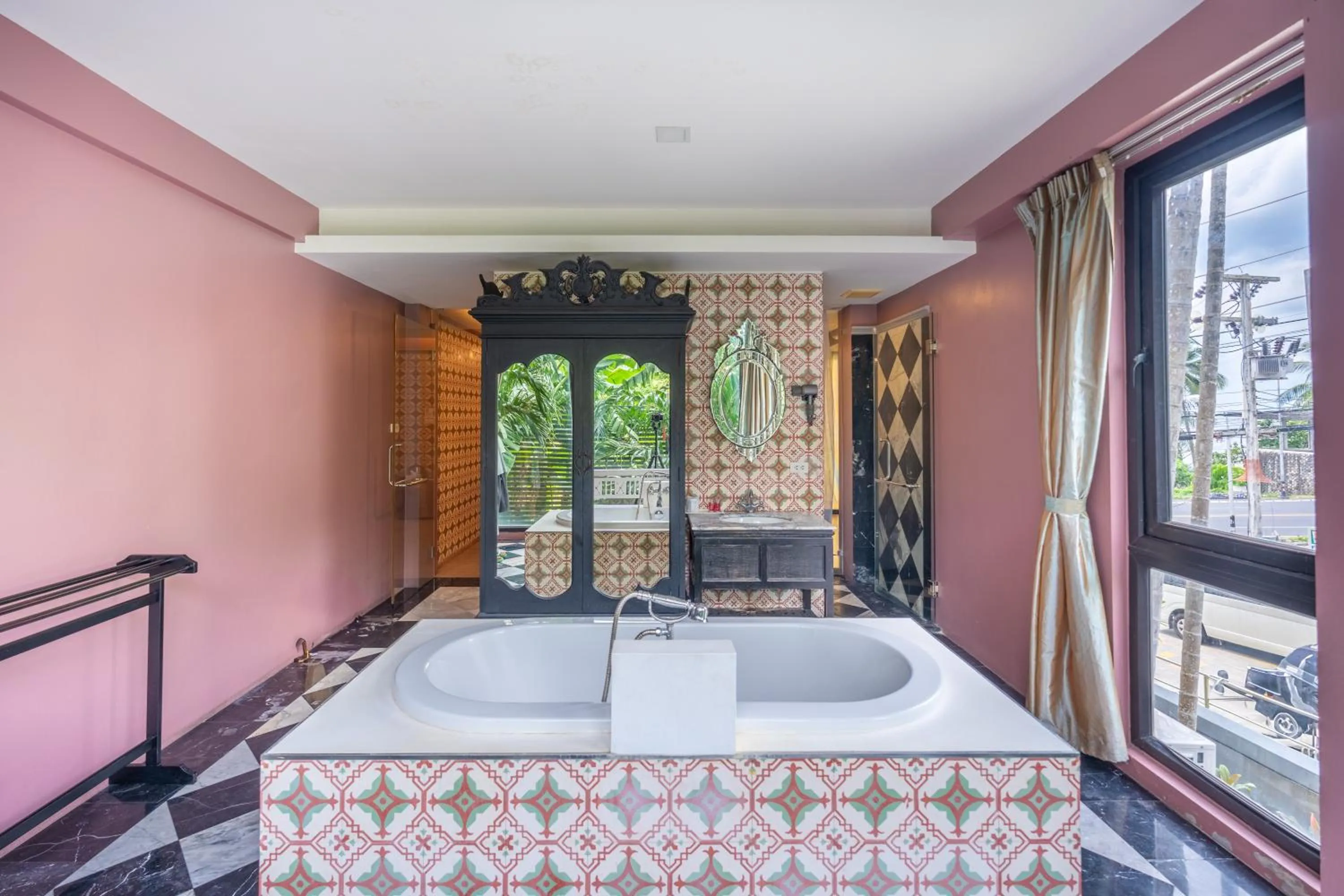 Bath, Bed in See Sea Villa Phuket SHA