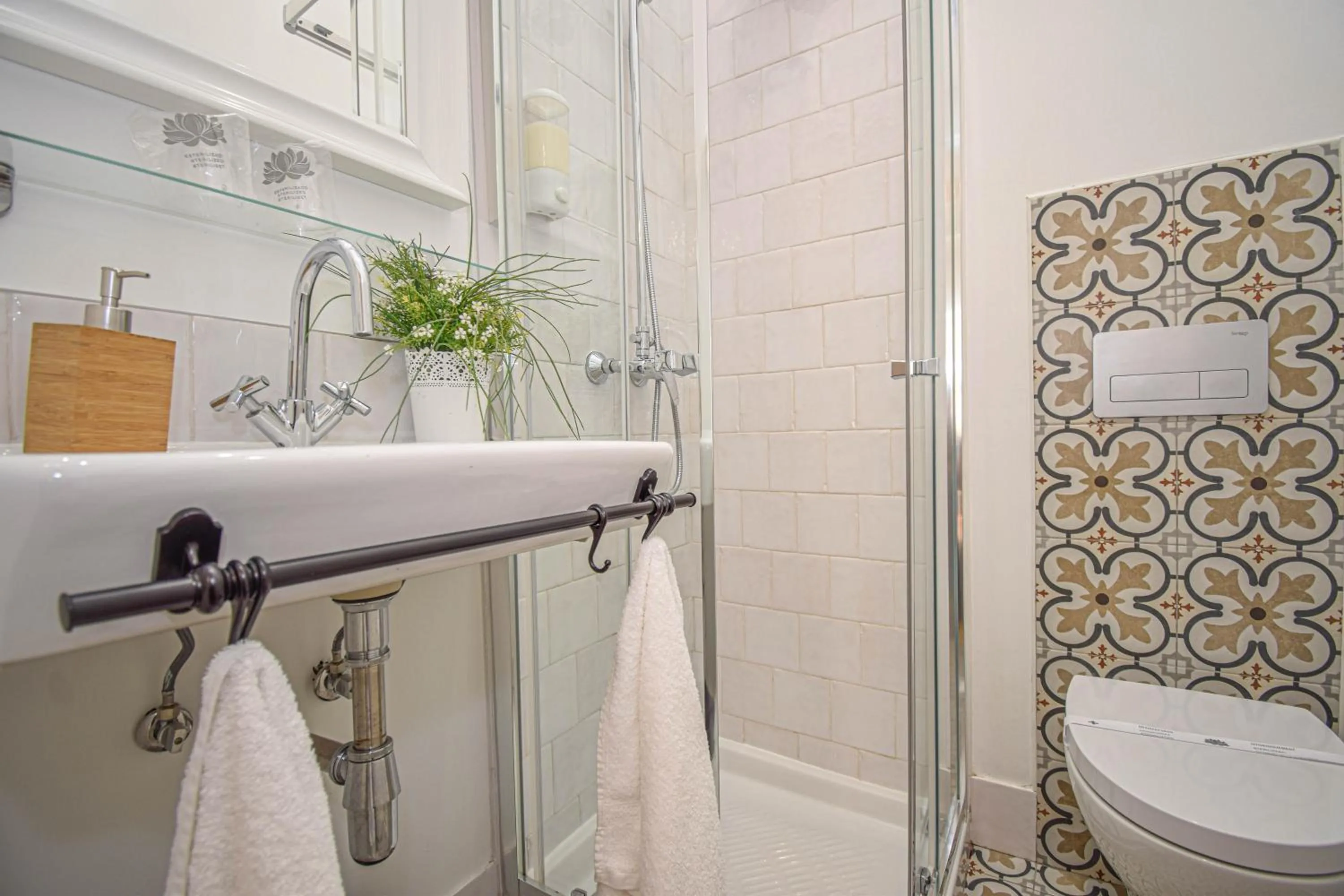 Bathroom in B in B Lisbon Downtown Suites