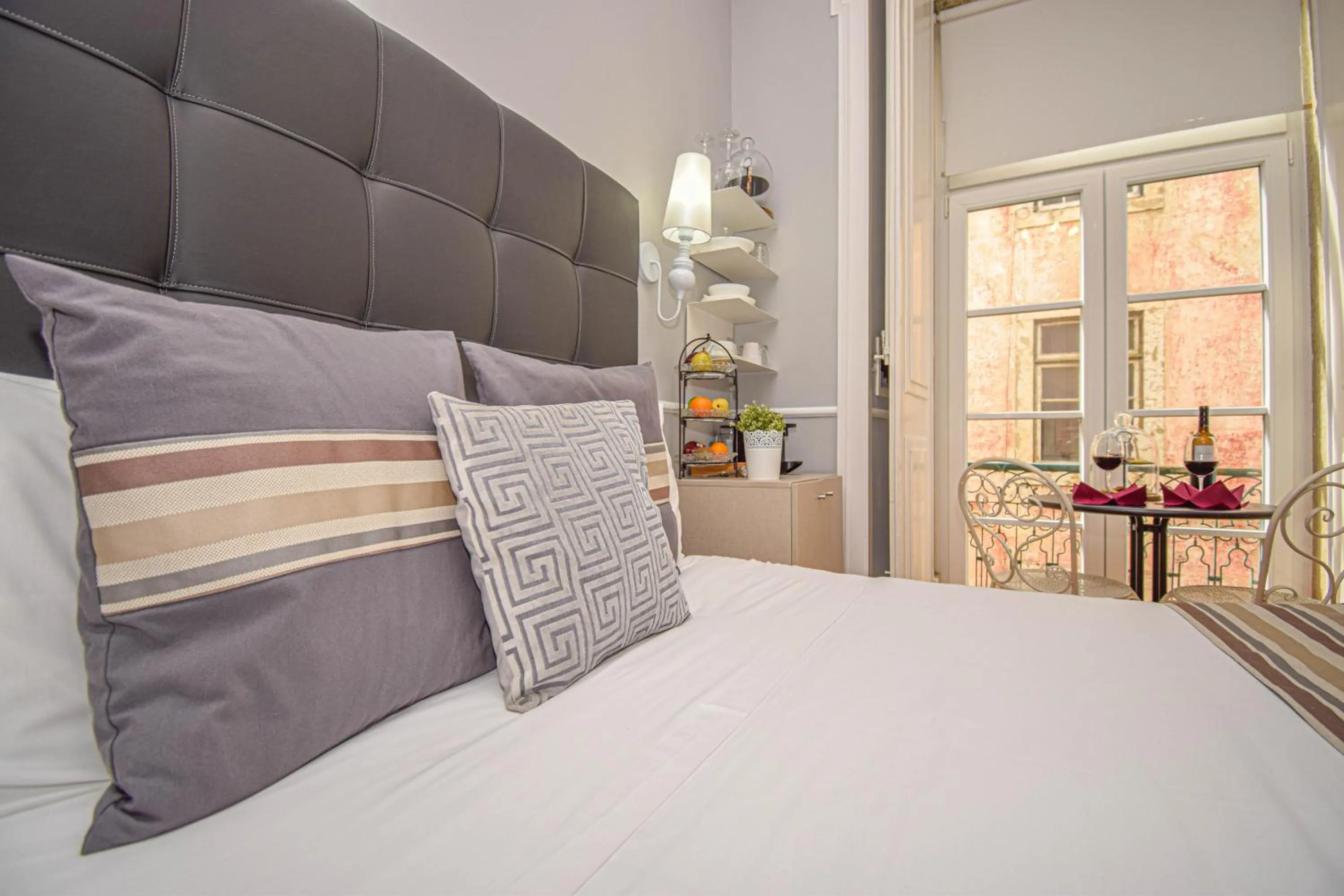 Bed in B in B Lisbon Downtown Suites