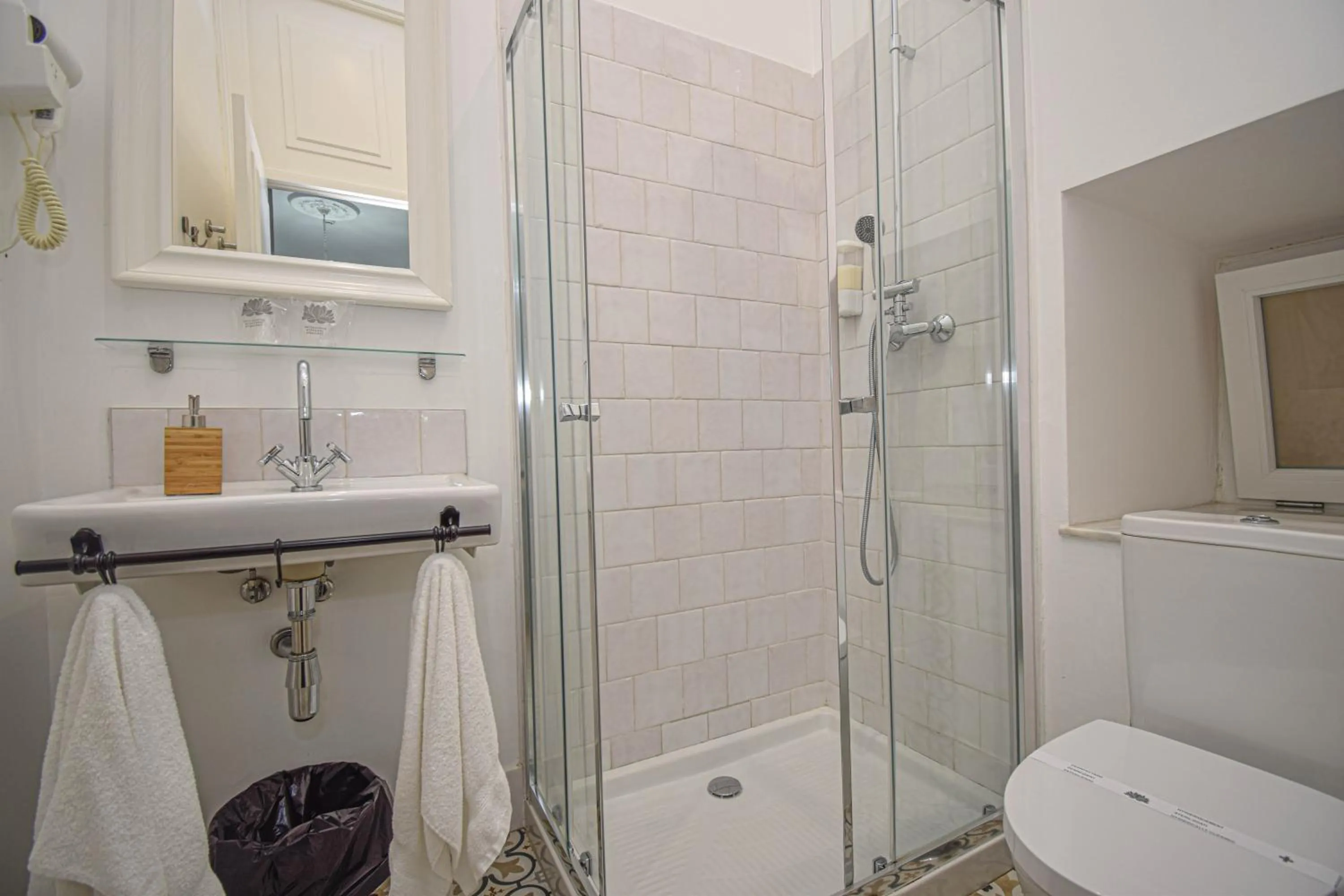 B in B Lisbon Downtown Suites