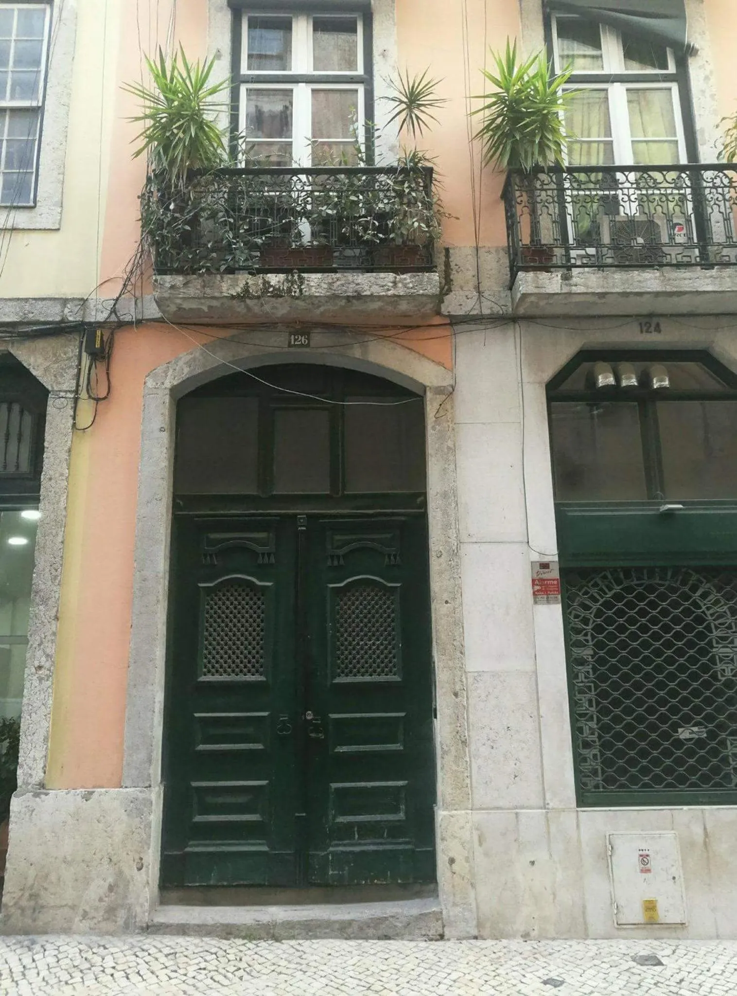 Property building in B in B Lisbon Downtown Suites