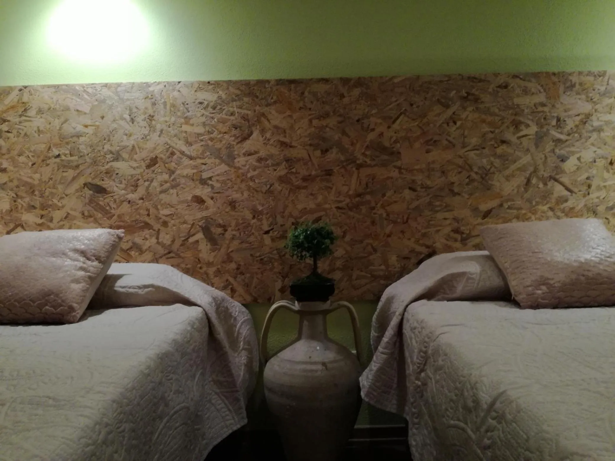 Communal lounge/ TV room, Bed in Sensations Guesthouse