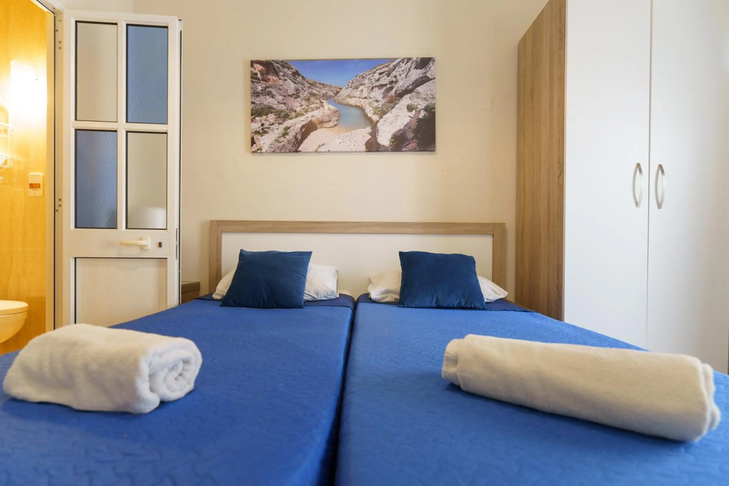 Bed in Lantern Guest House