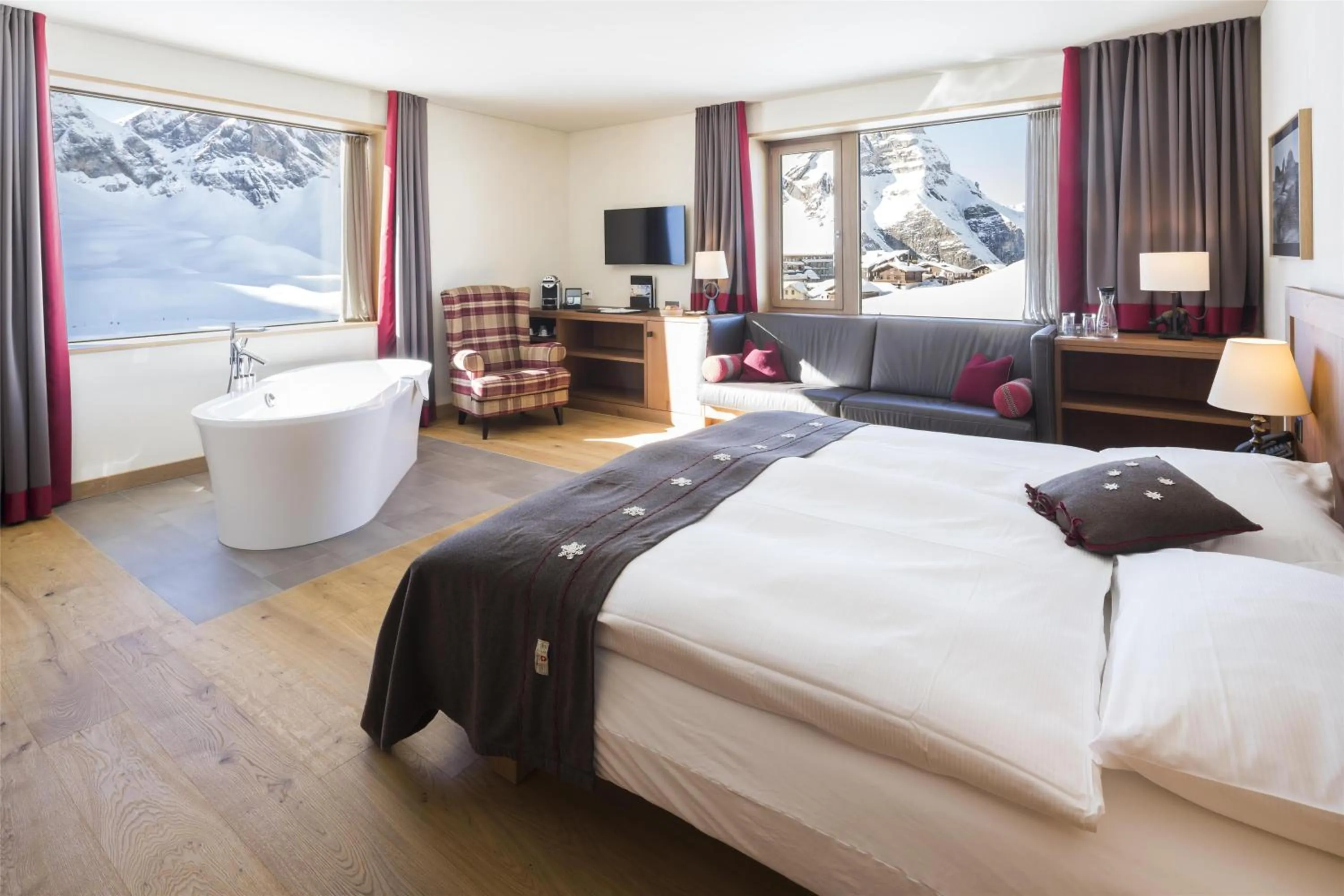 Photo of the whole room, Bed in Frutt Mountain Resort