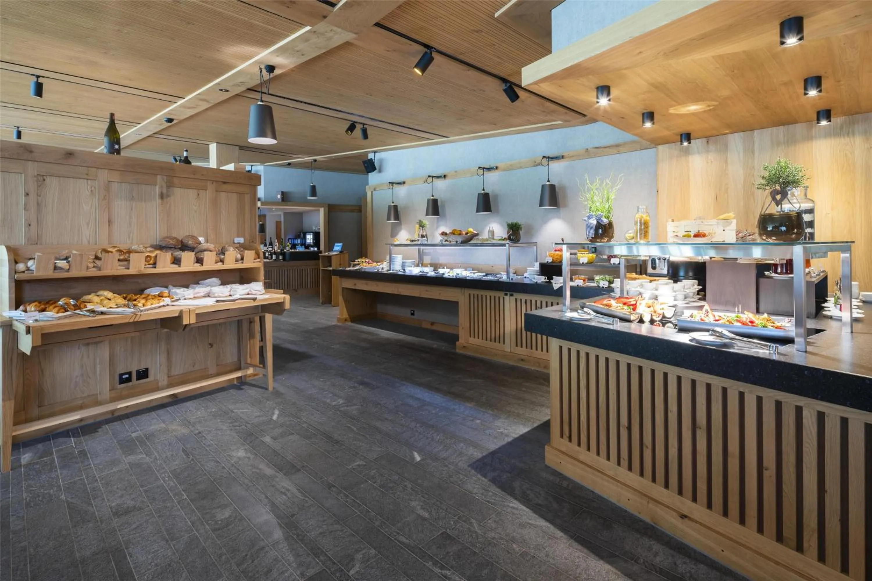 Restaurant/places to eat in Frutt Mountain Resort