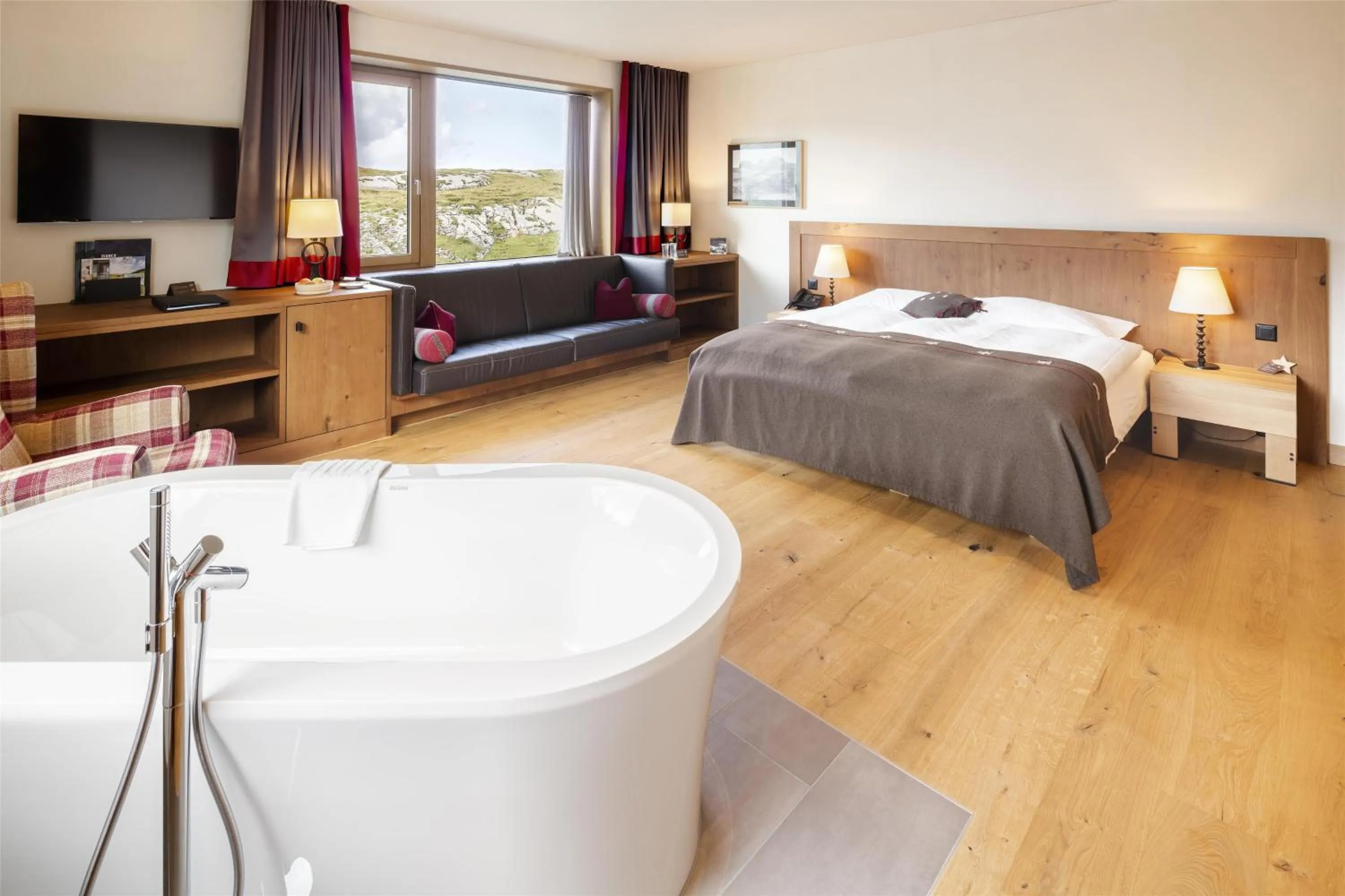 Photo of the whole room, Bed in Frutt Mountain Resort