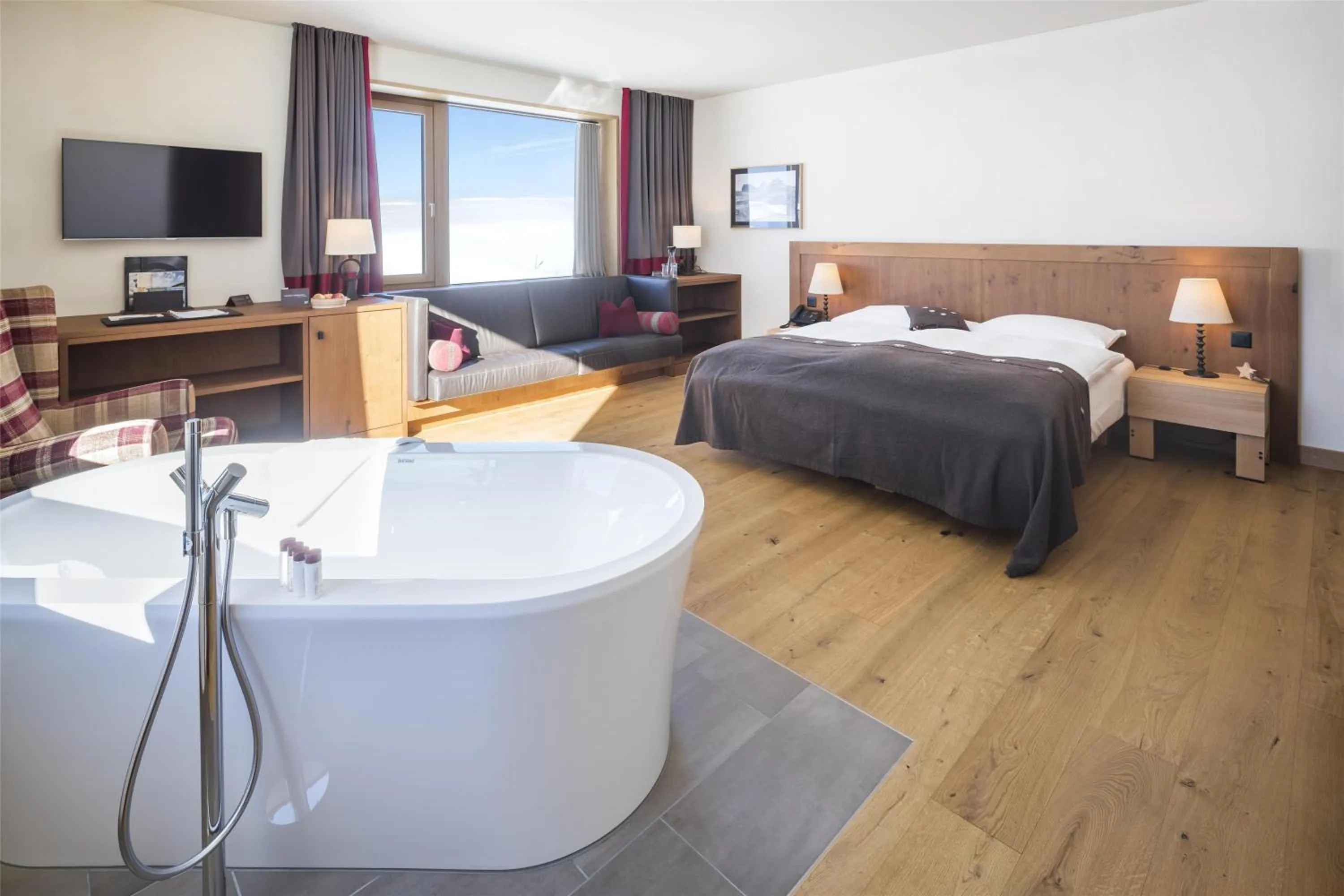 Photo of the whole room, Bed in Frutt Mountain Resort