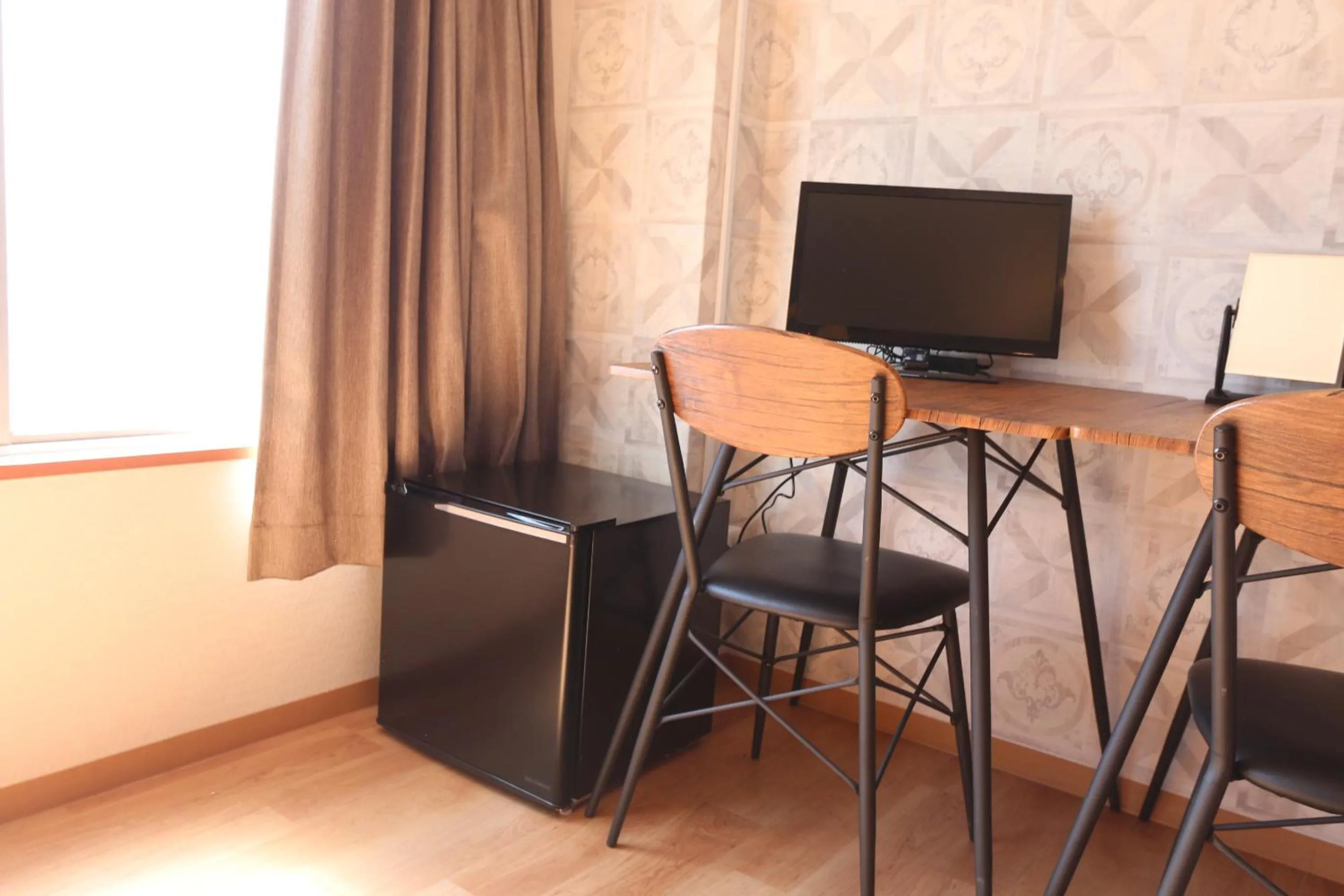 Photo of the whole room in RED HELMET House & Sports Bar Hiroshima