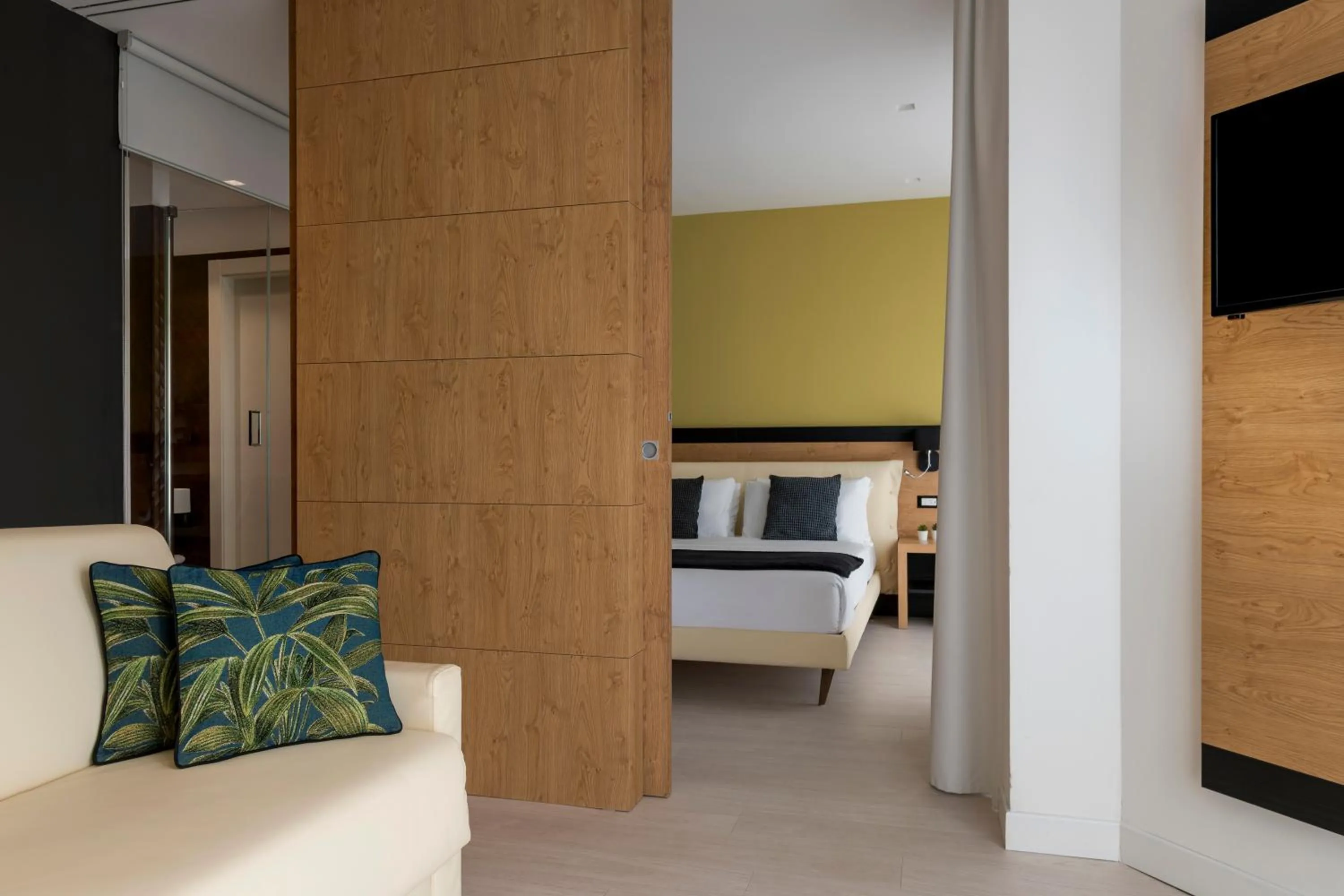 Bedroom, Bed in Hotel Delle Rose