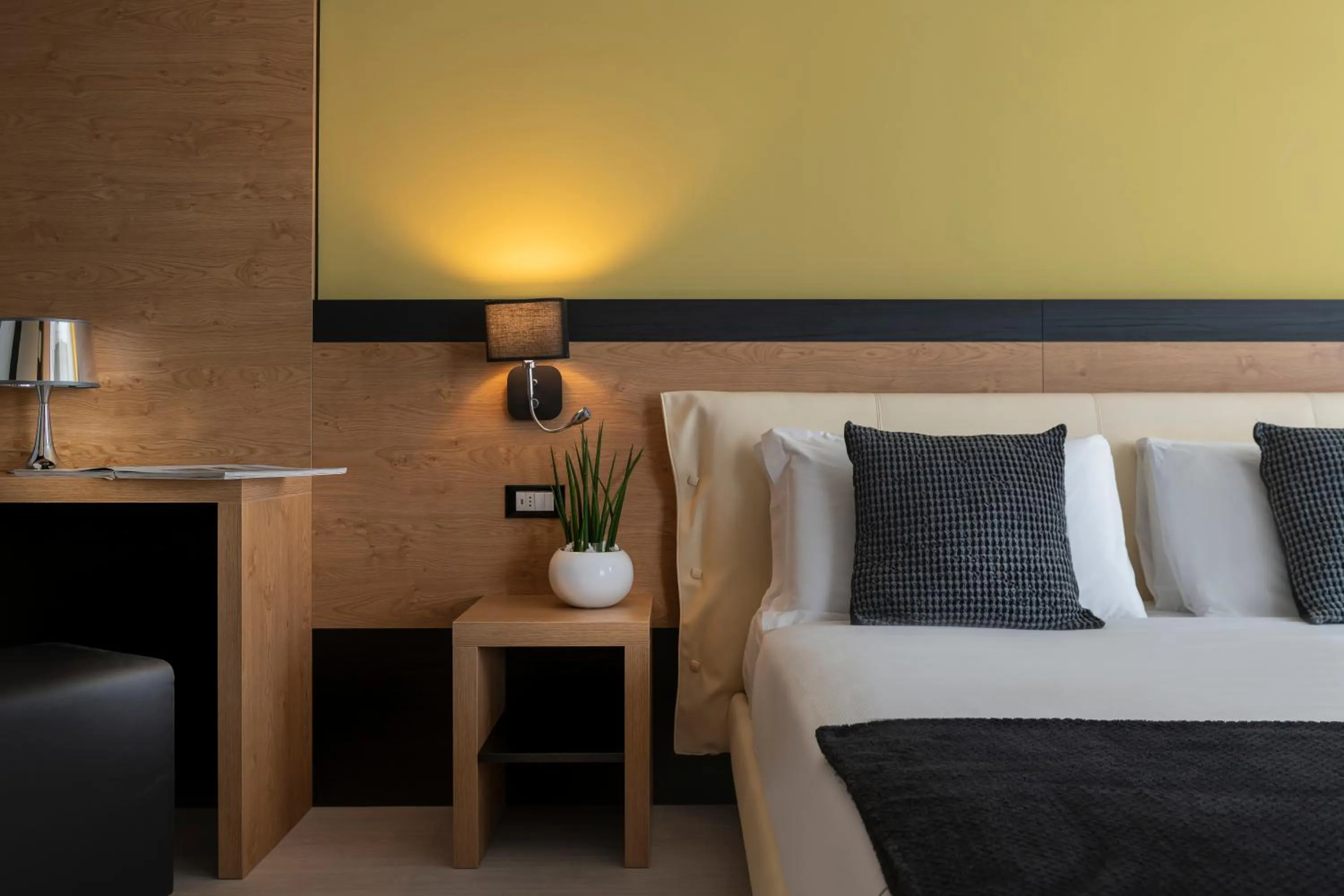 Bedroom, Bed in Hotel Delle Rose