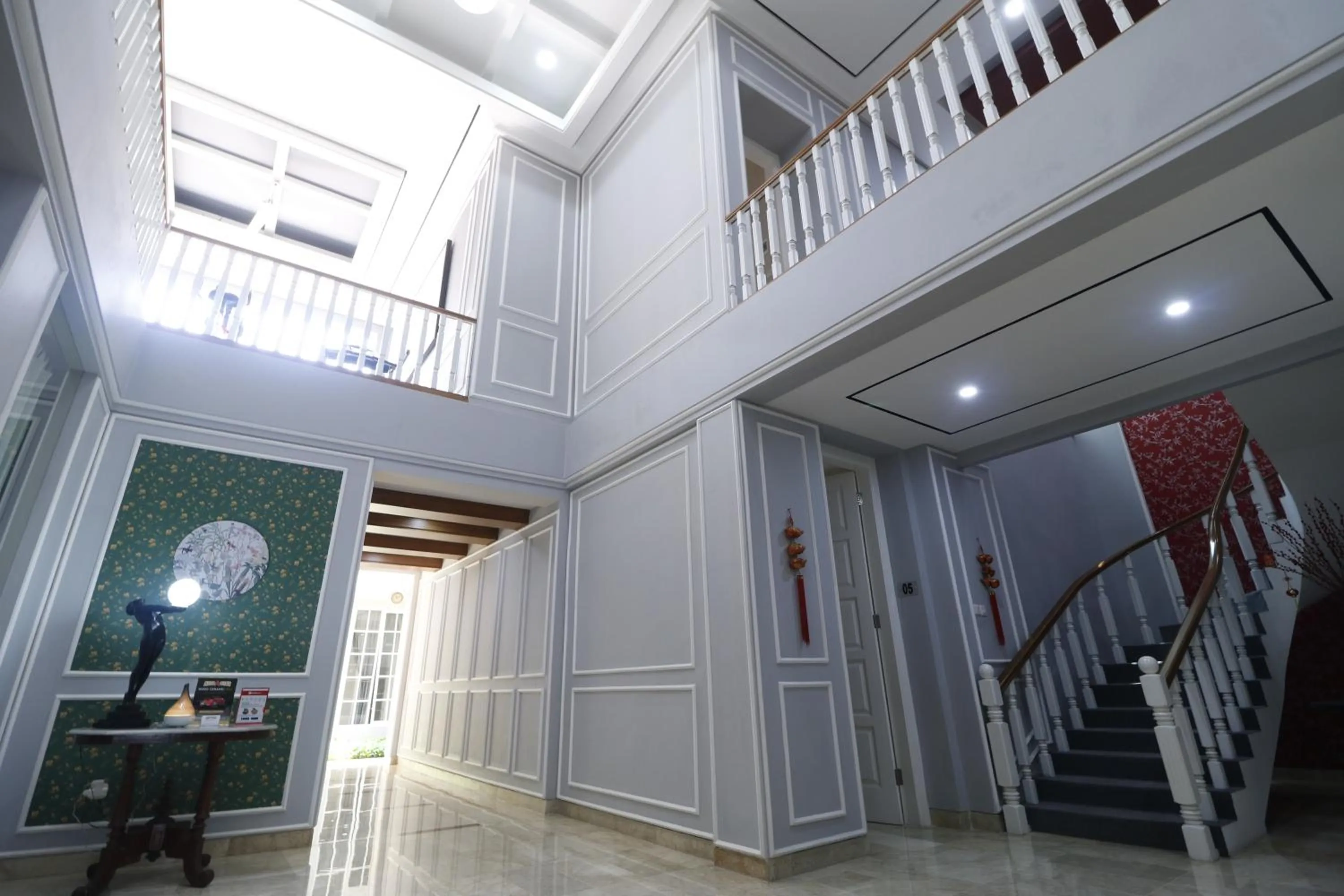 Lobby or reception in RedDoorz Premium near RS Pondok Indah