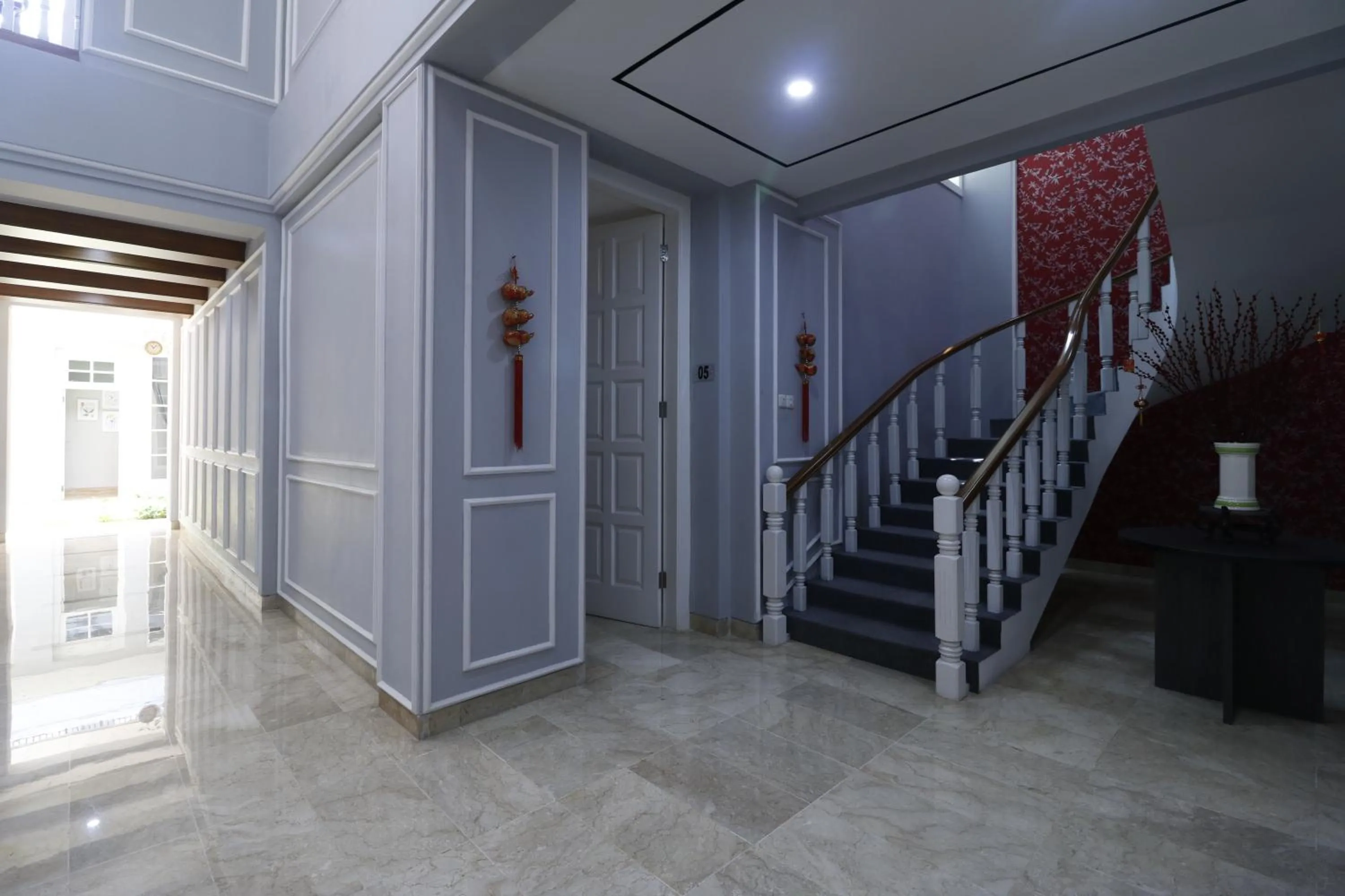 Lobby or reception in RedDoorz Premium near RS Pondok Indah