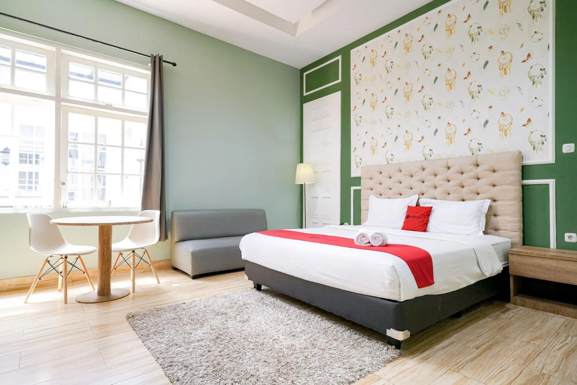 Bedroom in RedDoorz Premium near RS Pondok Indah