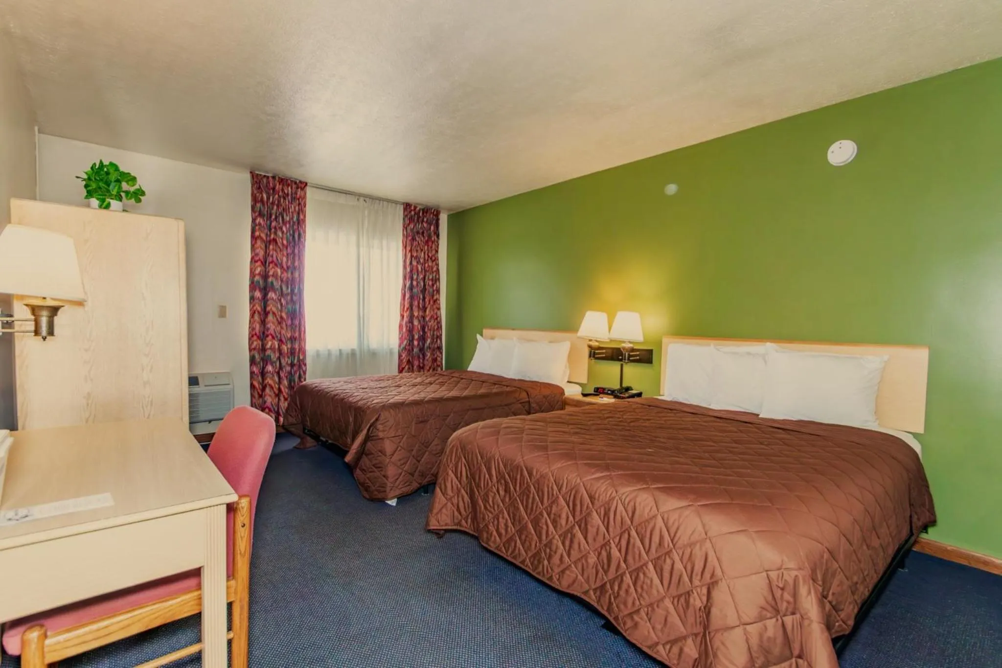 Photo of the whole room, Bed in Americas Best Value Inn Ashtabula/Austinburg