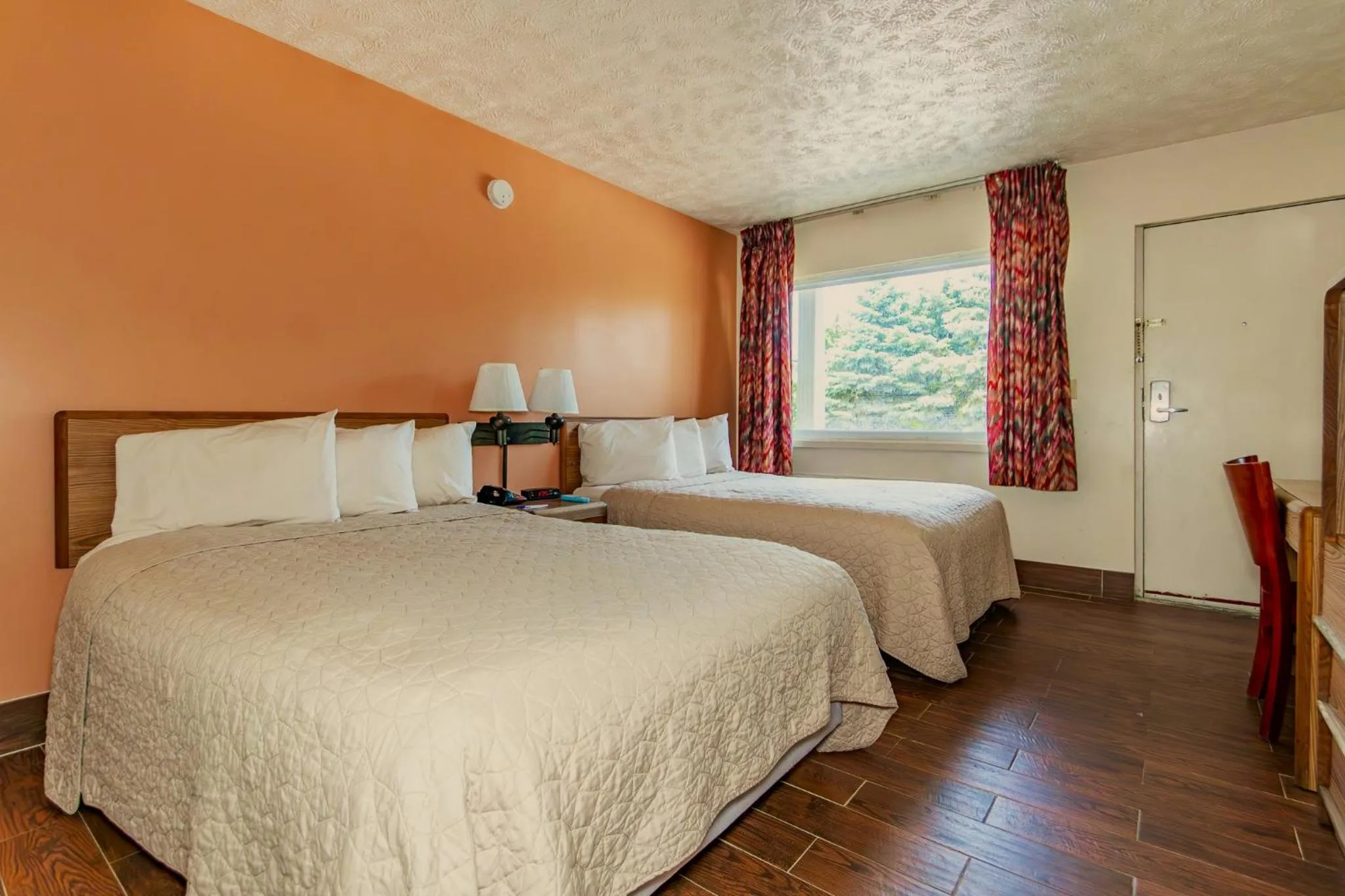pet friendly, Bed in Americas Best Value Inn Ashtabula/Austinburg