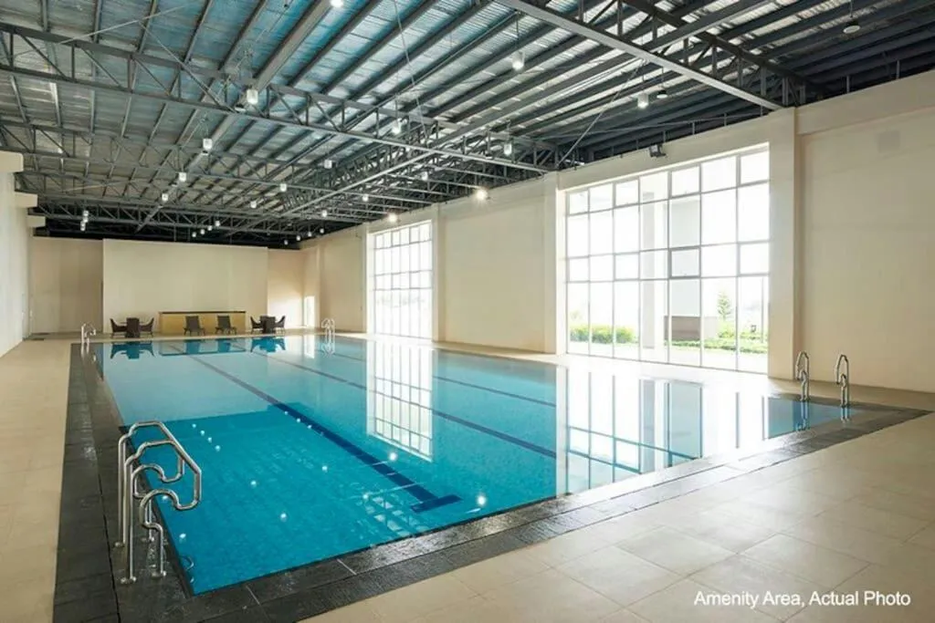 Swimming pool in Wind Residences by SMCo
