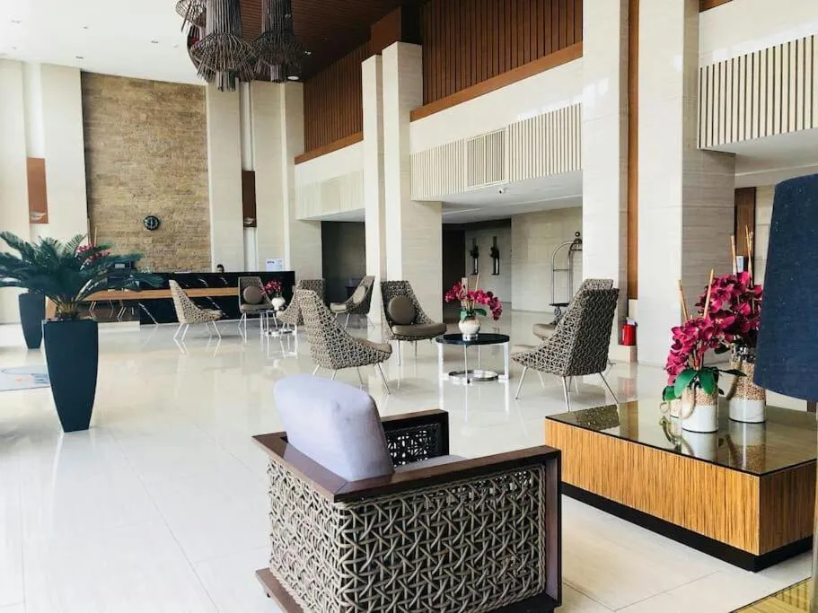 Lobby or reception in Wind Residences by SMCo