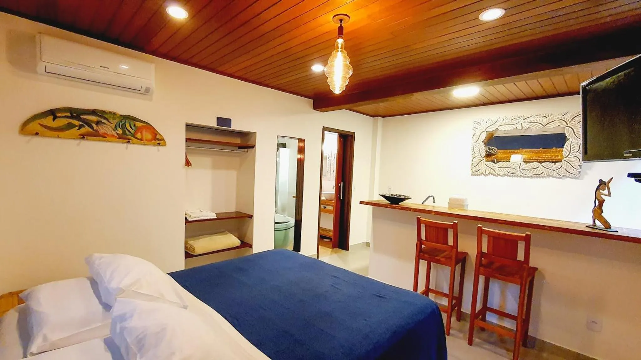 Photo of the whole room, Bed in Pousada Pura Vida Maresias