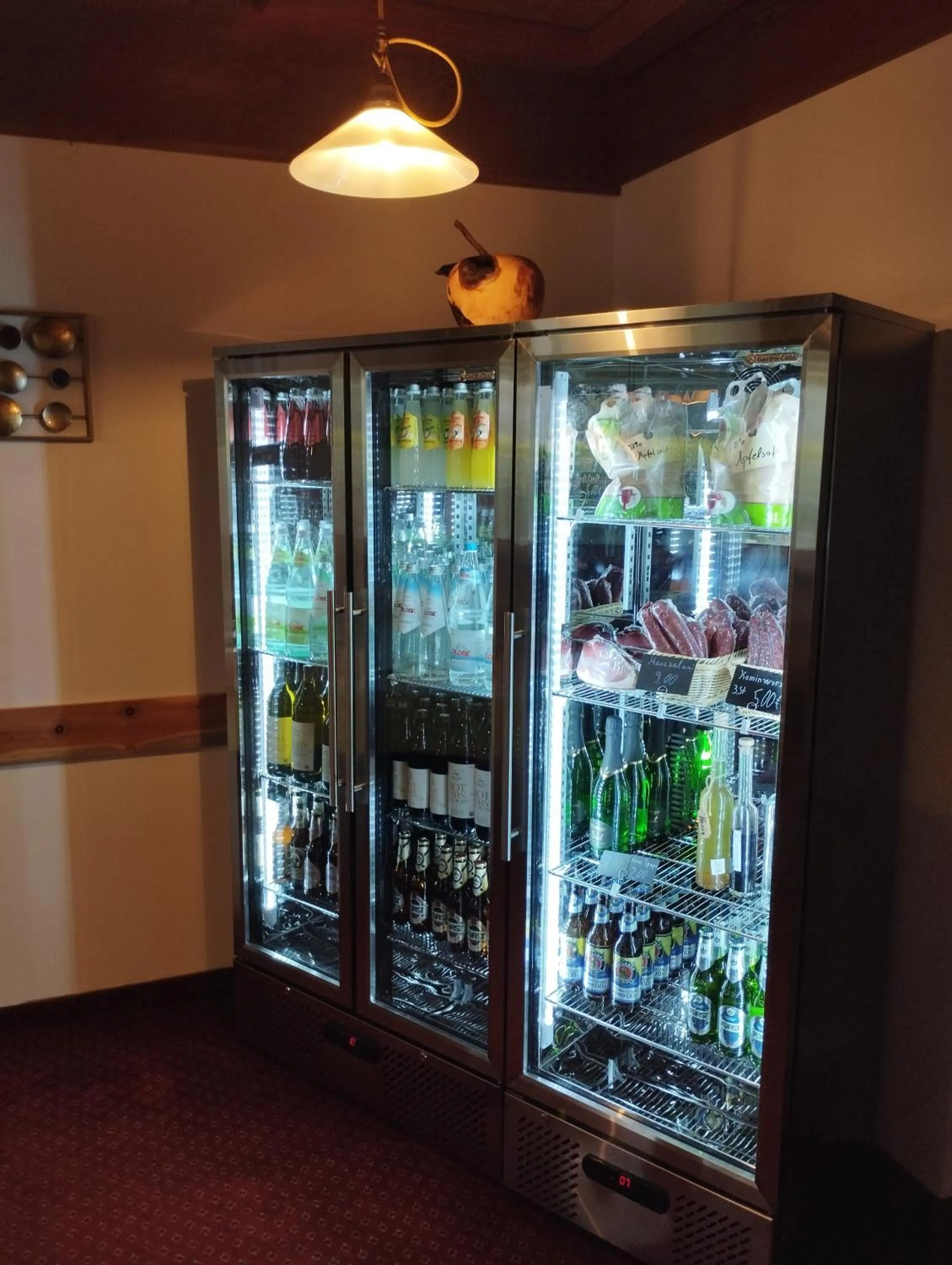 Food and drinks in Garni Weingut