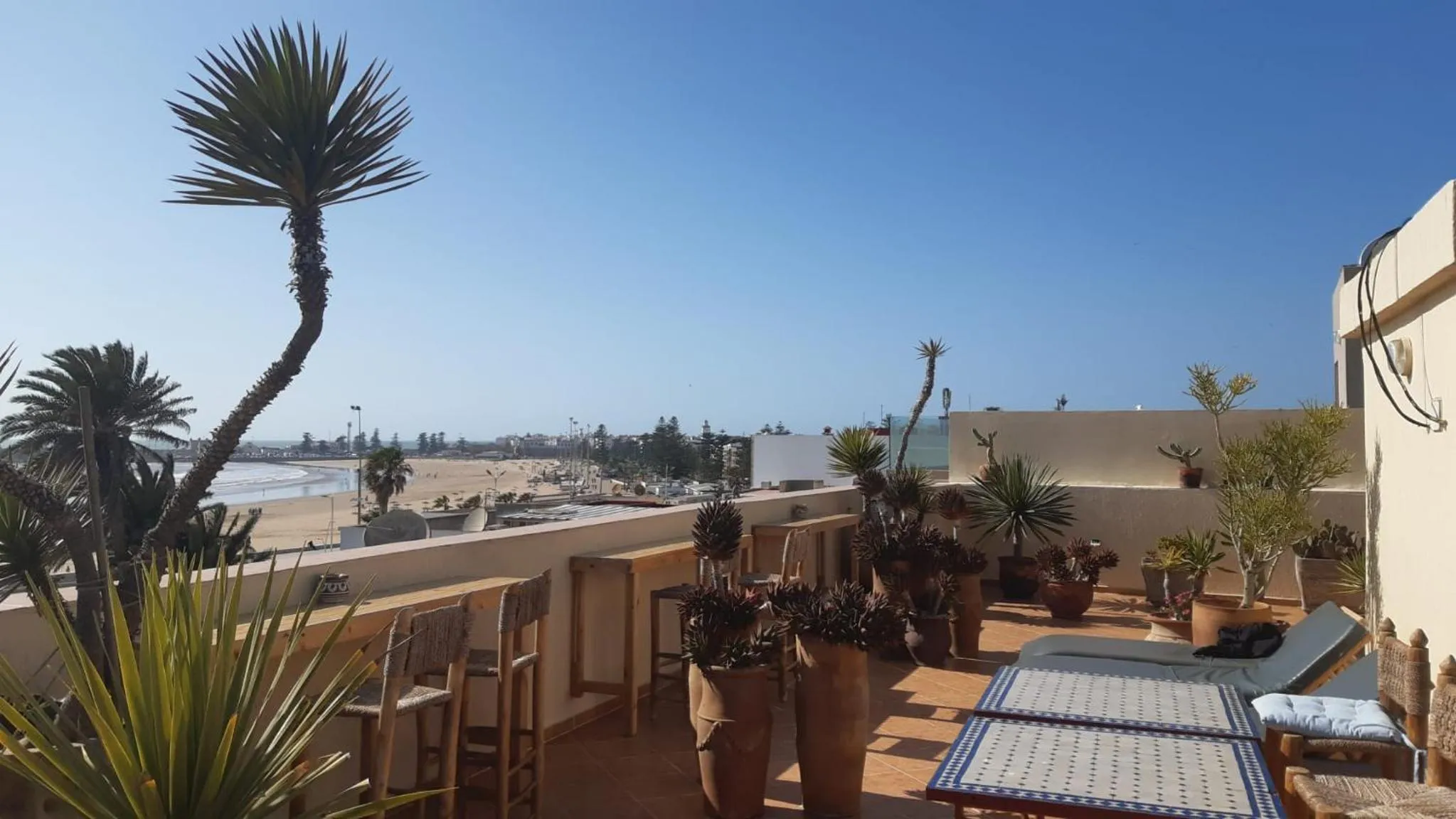 Restaurant/places to eat in Résidence Louzani