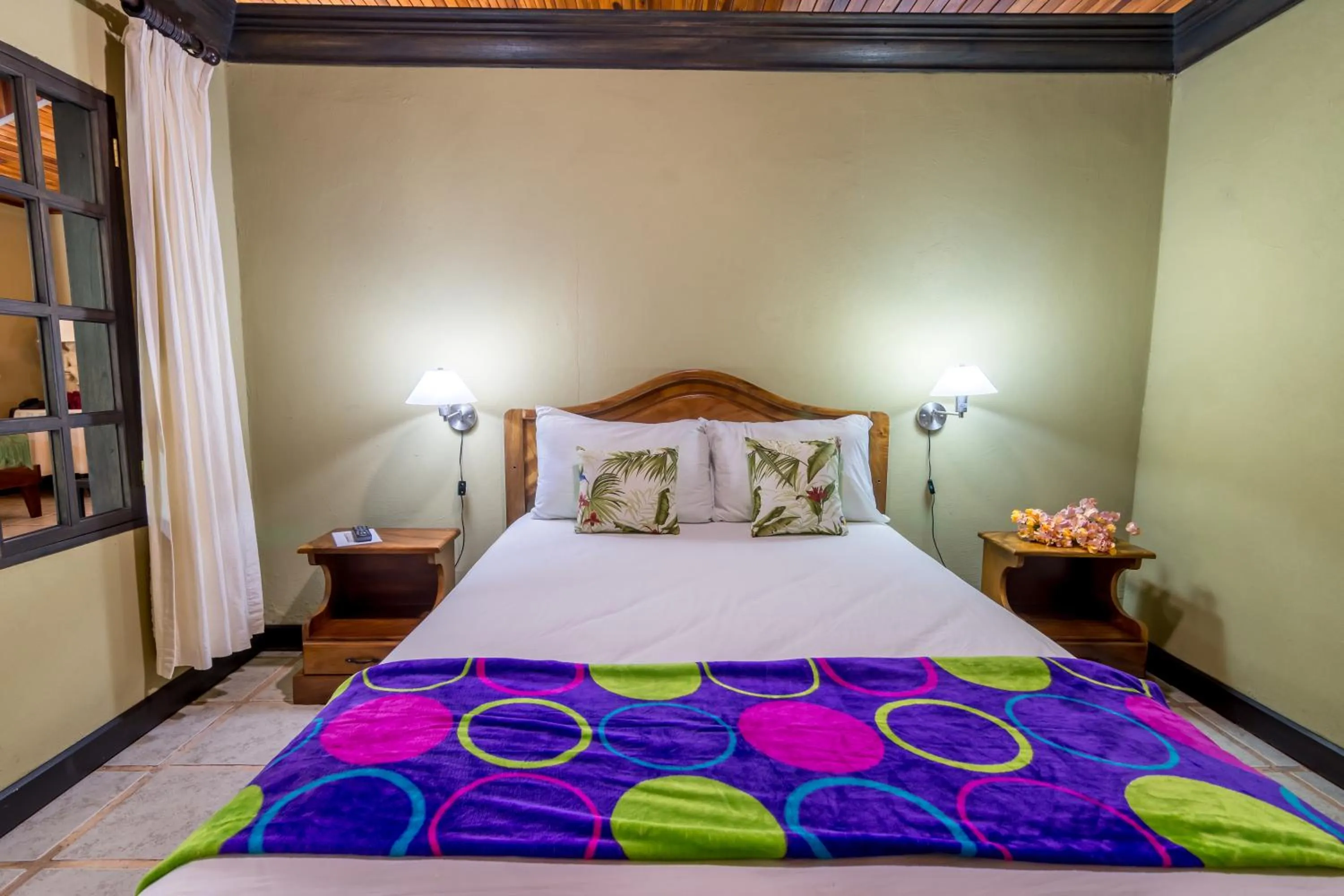 Bedroom, Bed in Kayak Lodge