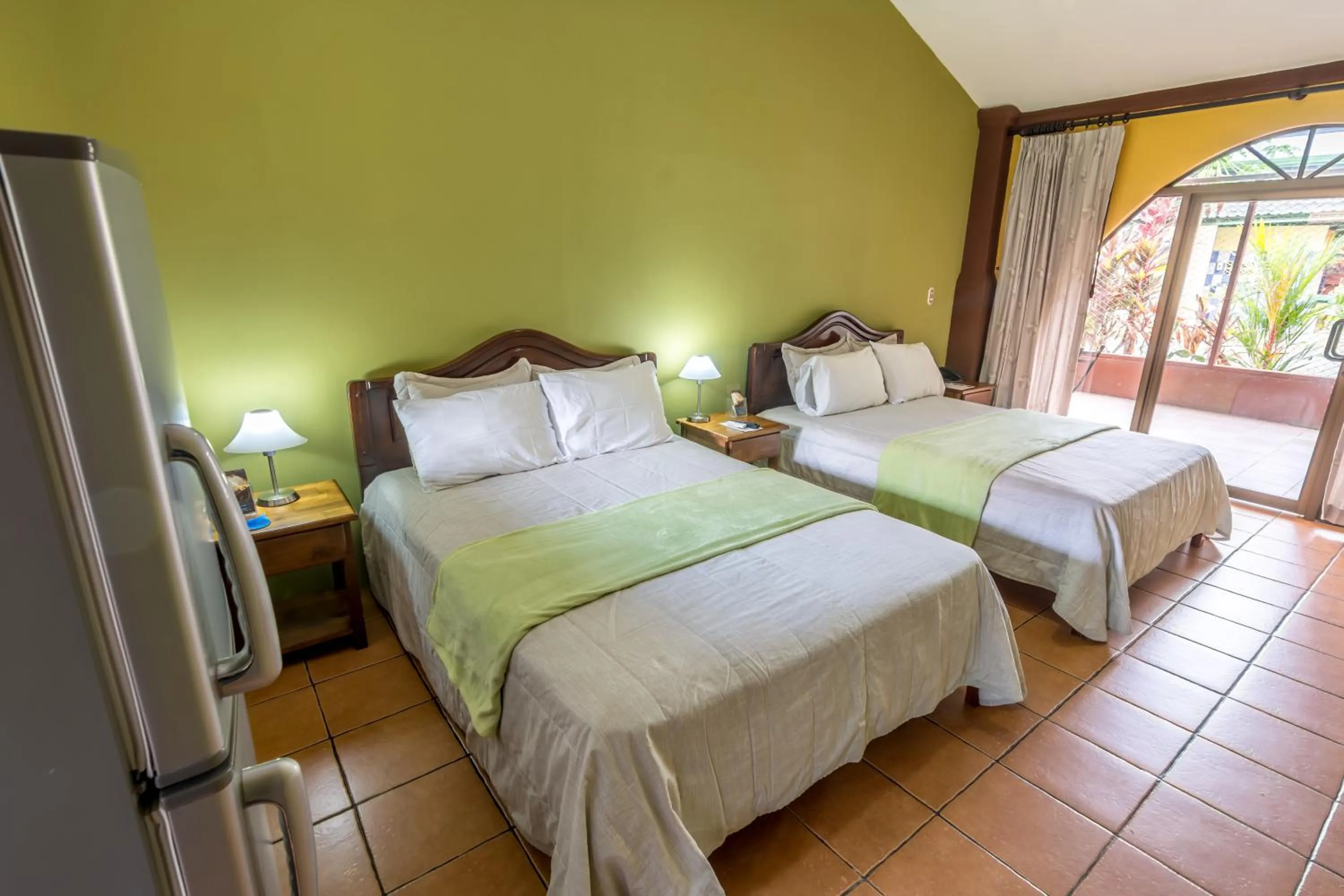 Bedroom, Bed in Kayak Lodge