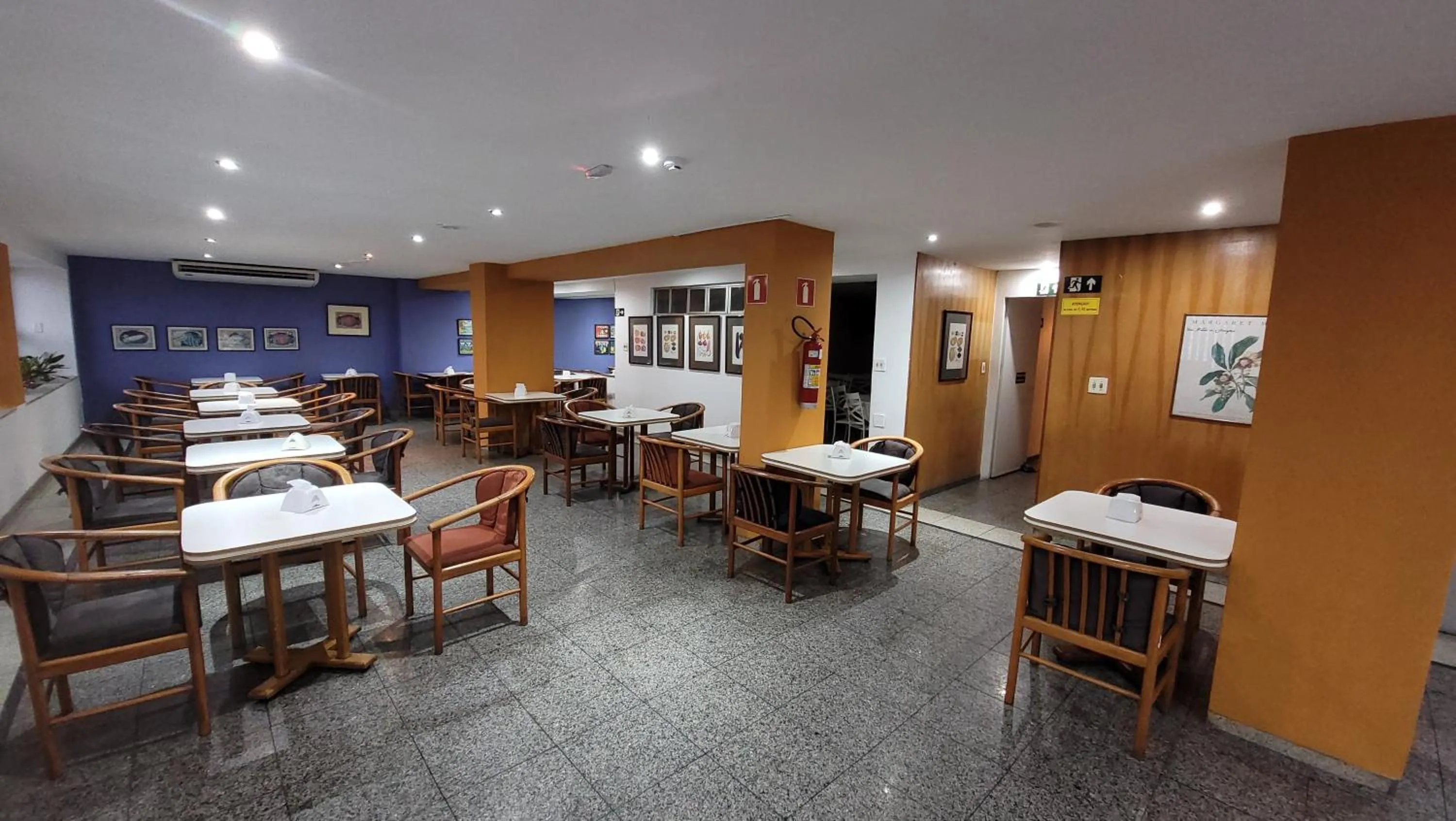 Restaurant/places to eat in César Inn Juiz de Fora Hotel