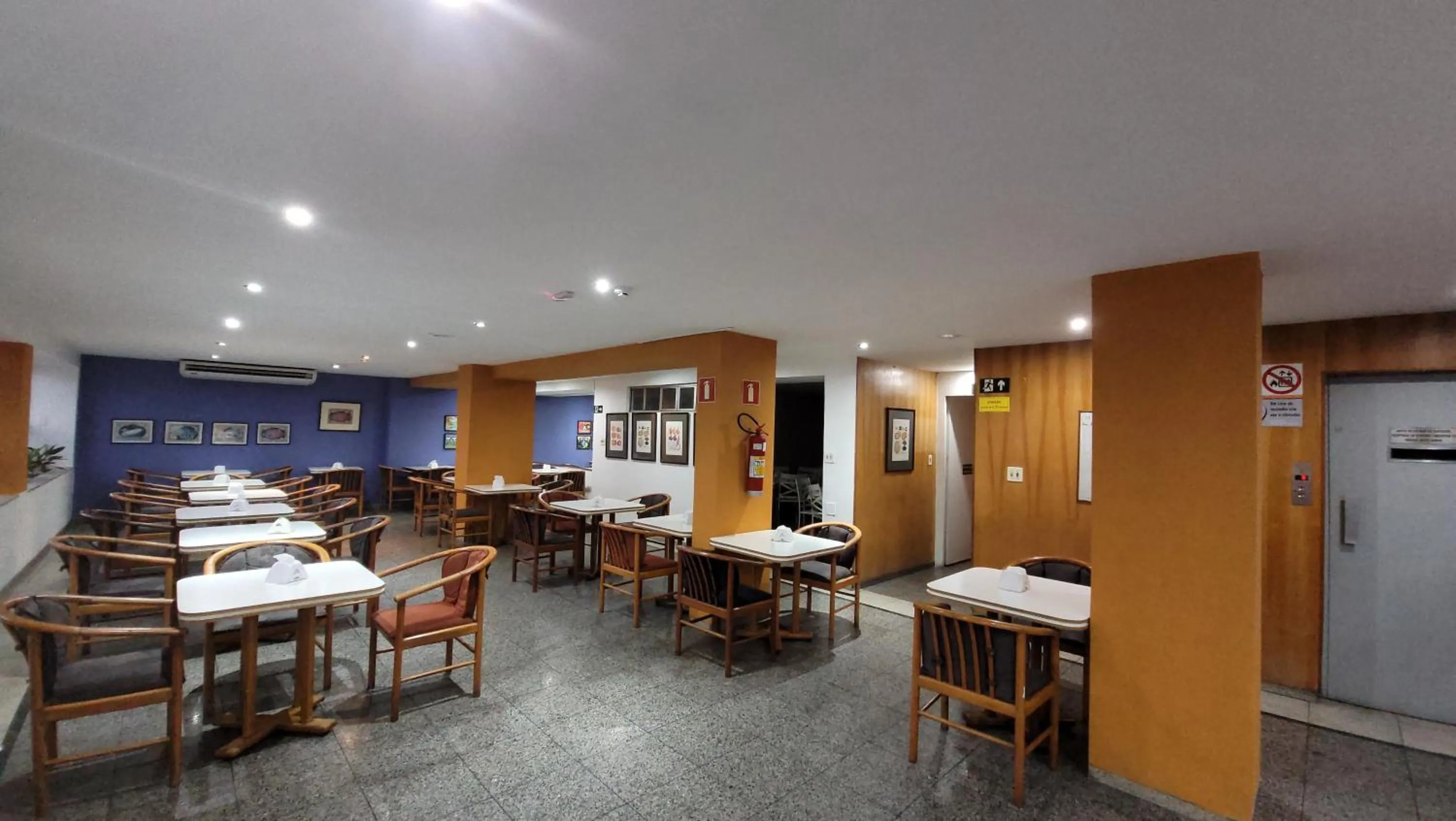Restaurant/places to eat in César Inn Juiz de Fora Hotel