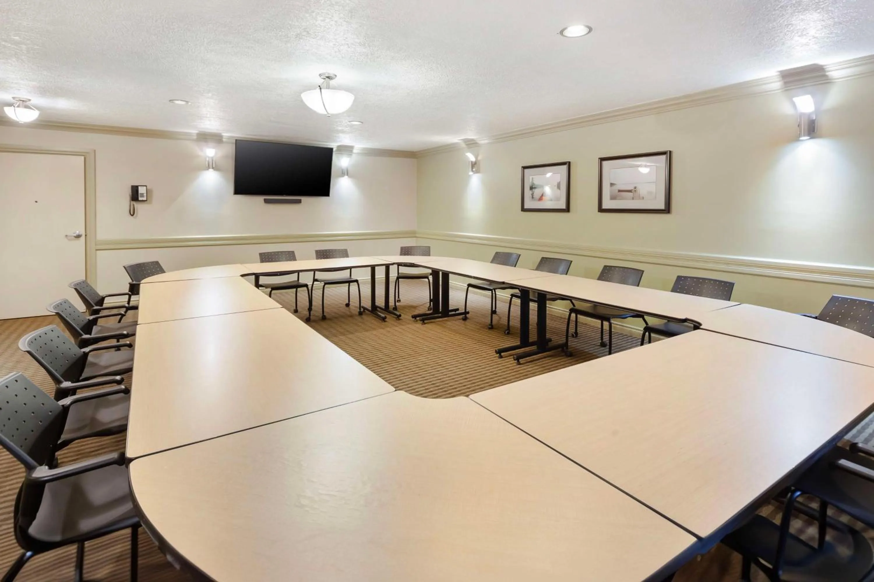 Meeting/conference room in Best Western PLUS Mirage Hotel and Resort