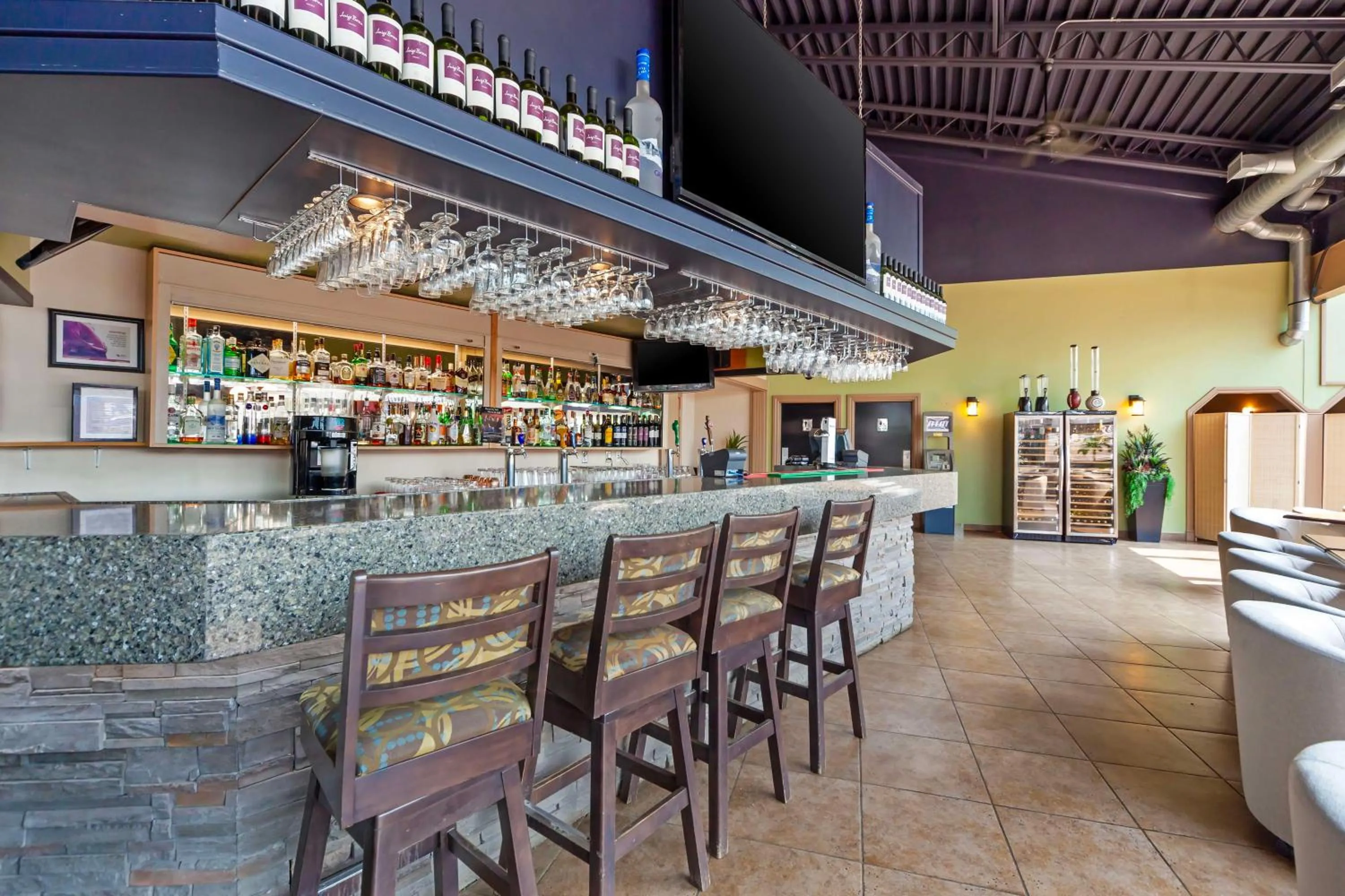 Property building in Best Western PLUS Mirage Hotel and Resort