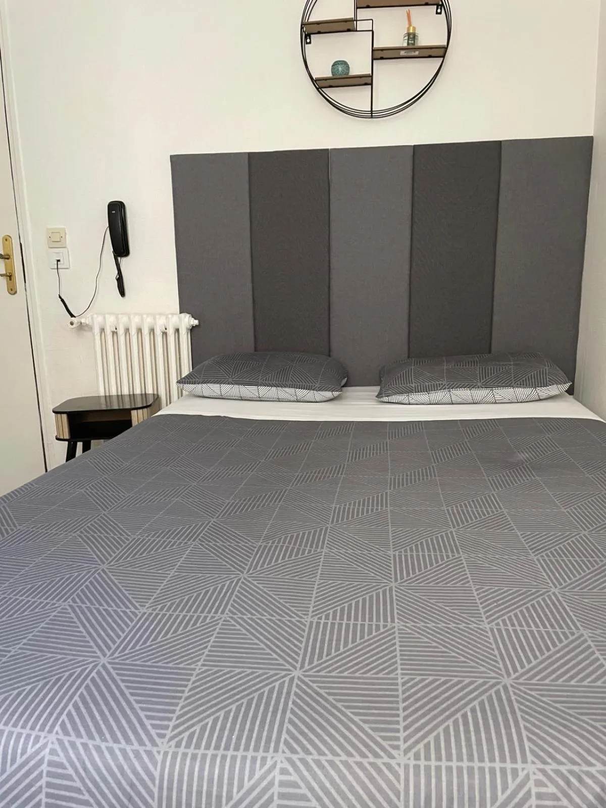 Bed in Hôtel de l'Europe