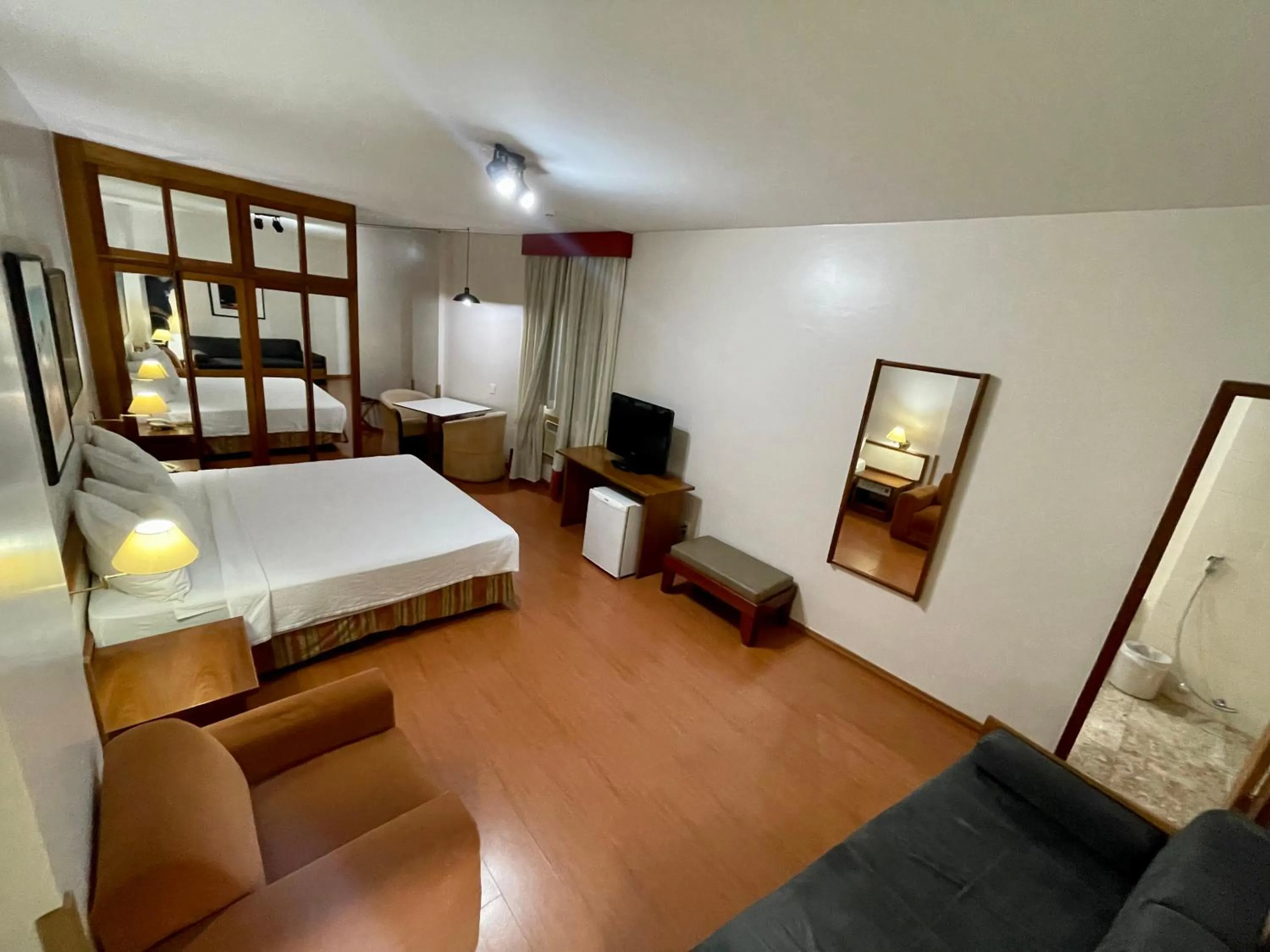 Photo of the whole room, Bed in César Park Hotel