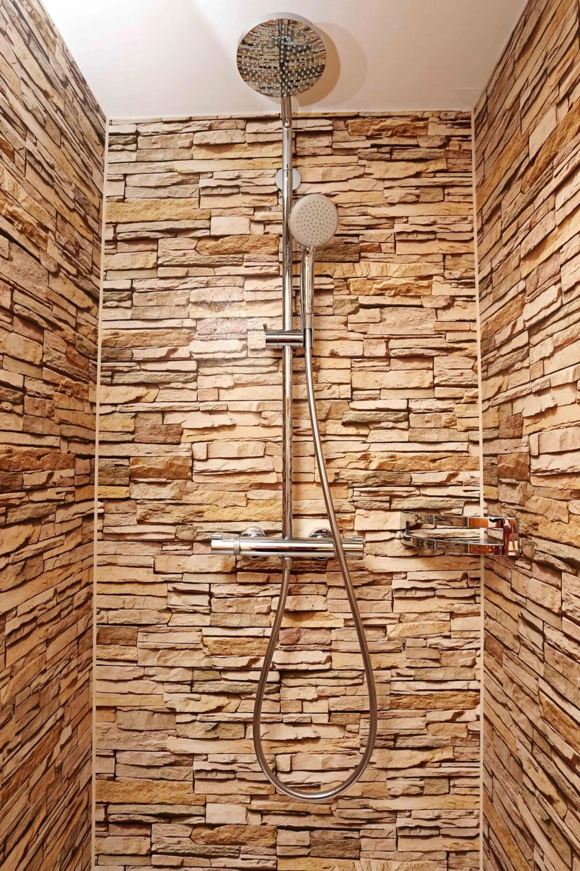 Bathroom in lustiger Hirsch