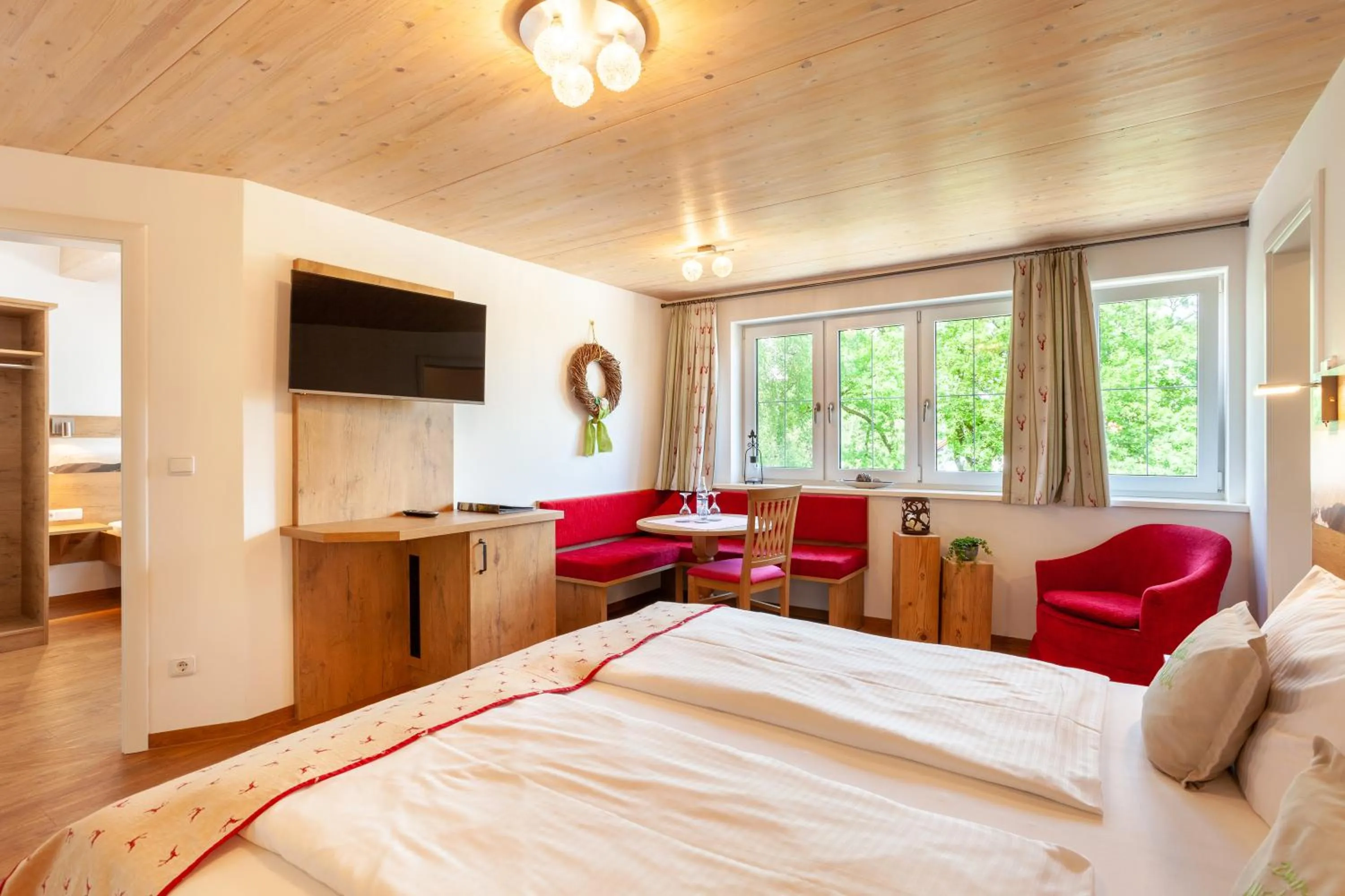 Bed in lustiger Hirsch