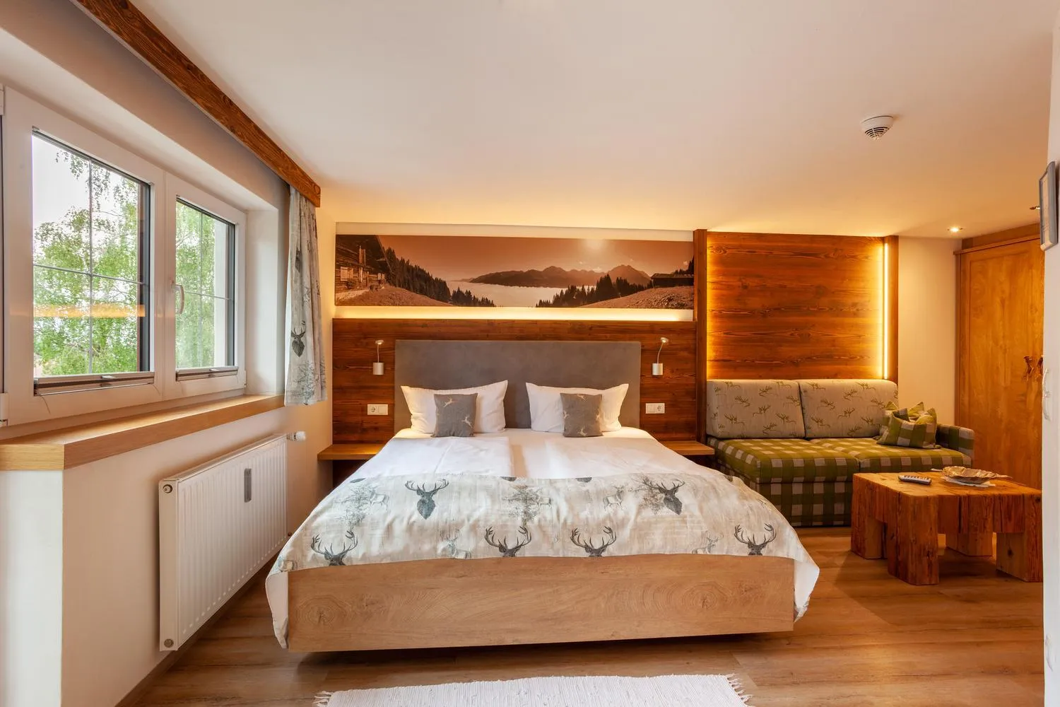 Bed in lustiger Hirsch